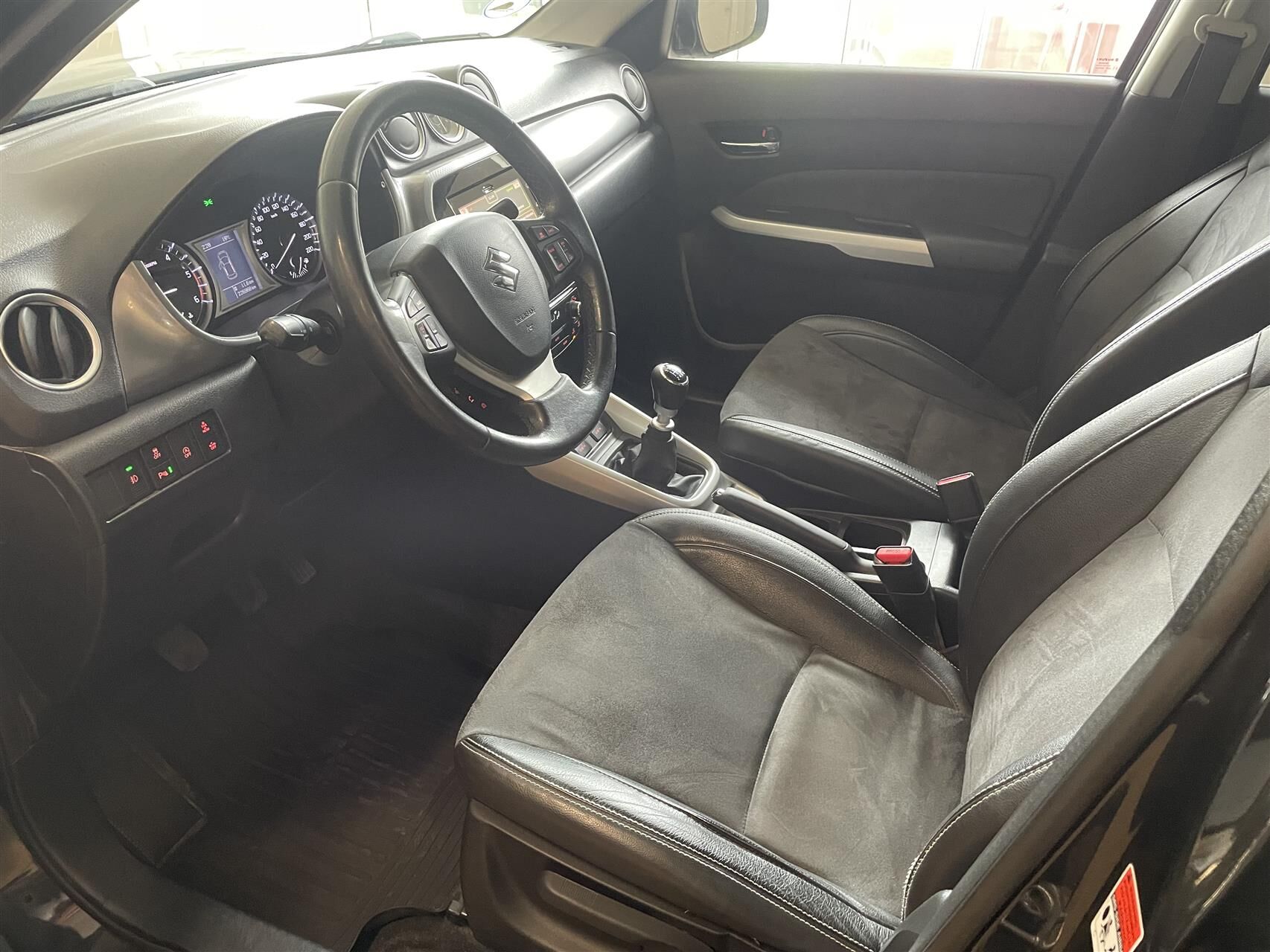 Billede af Suzuki Vitara 1,6 DDIS Exclusive 120HK 5d