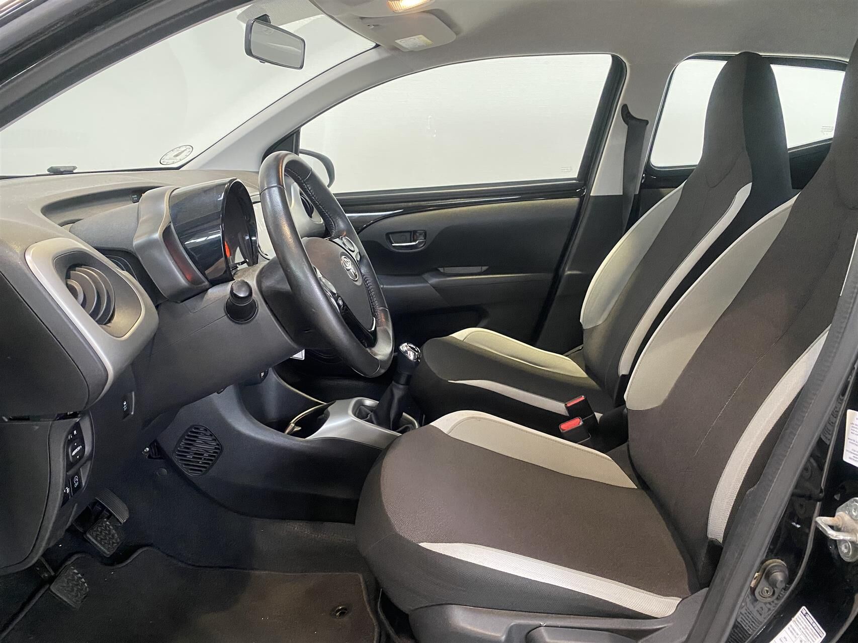 Billede af Toyota Aygo 1,0 VVT-I X-Play + Plus pakke 69HK 5d