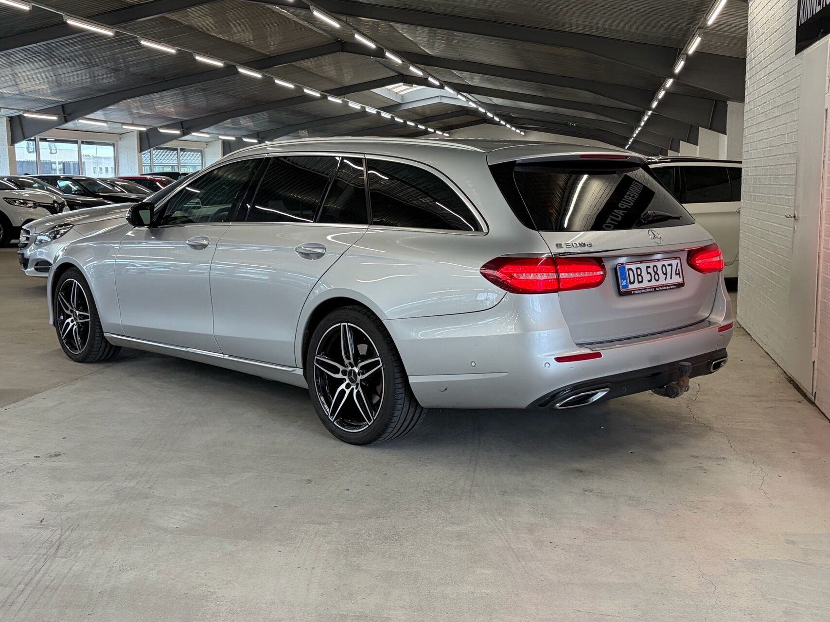 Billede af Mercedes-Benz E300 d T 2,0 CDI Avantgarde 9G-Tronic 245HK Stc Aut.