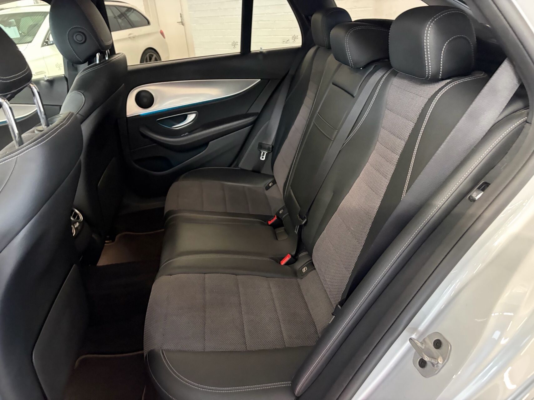 Billede af Mercedes-Benz E300 d T 2,0 CDI Avantgarde 9G-Tronic 245HK Stc Aut.