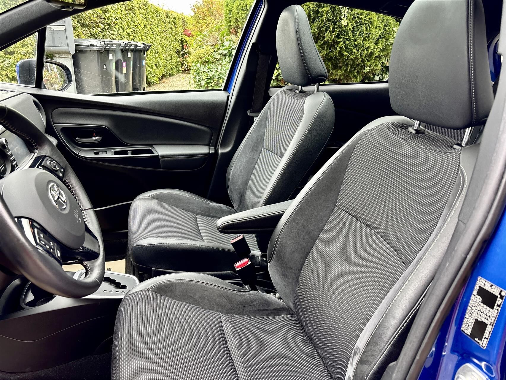 Billede af Toyota Yaris 1,5 Hybrid H3 Smartpakke E-CVT 100HK 5d Trinl. Gear