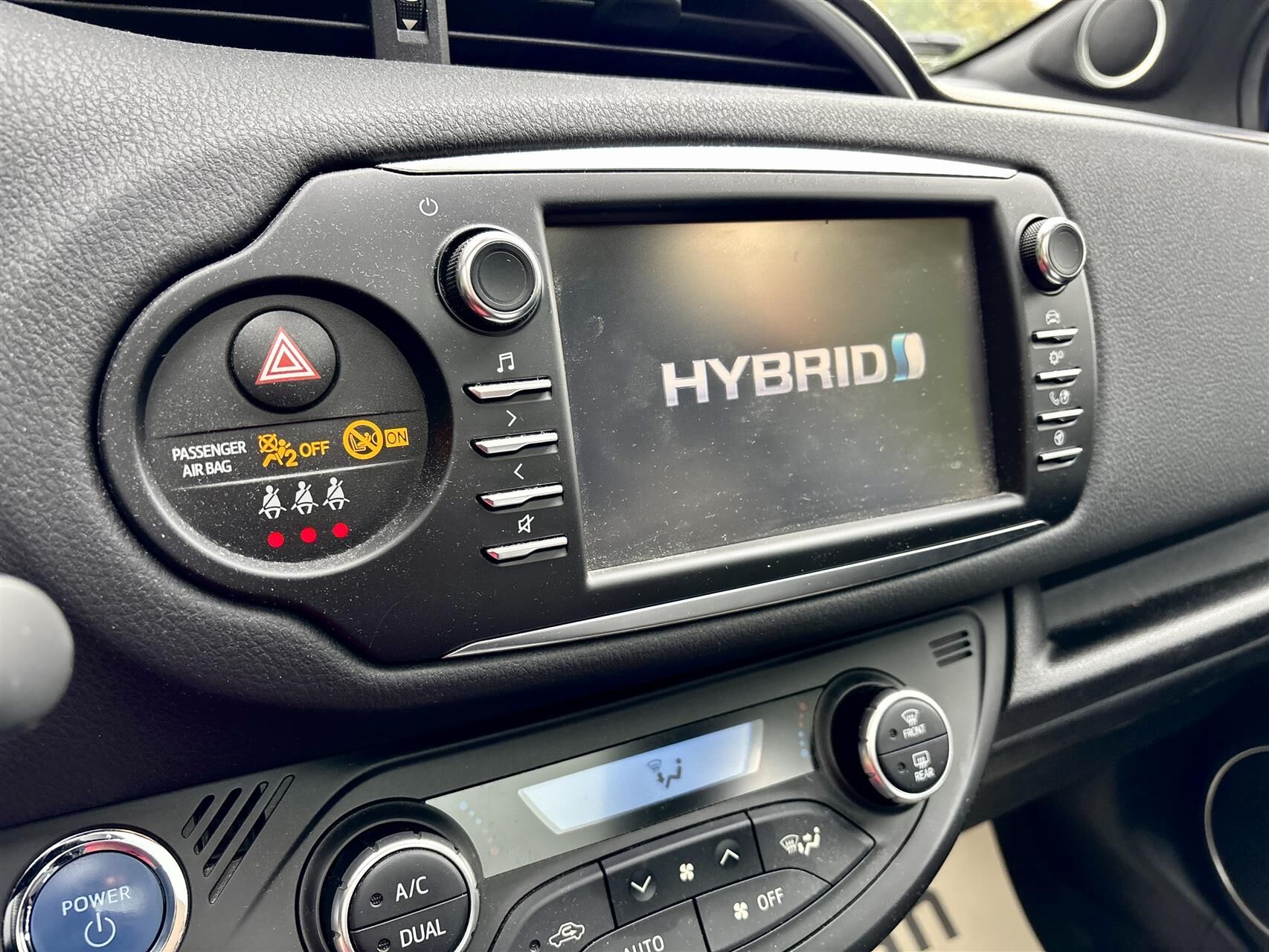 Billede af Toyota Yaris 1,5 Hybrid H3 Smartpakke E-CVT 100HK 5d Trinl. Gear