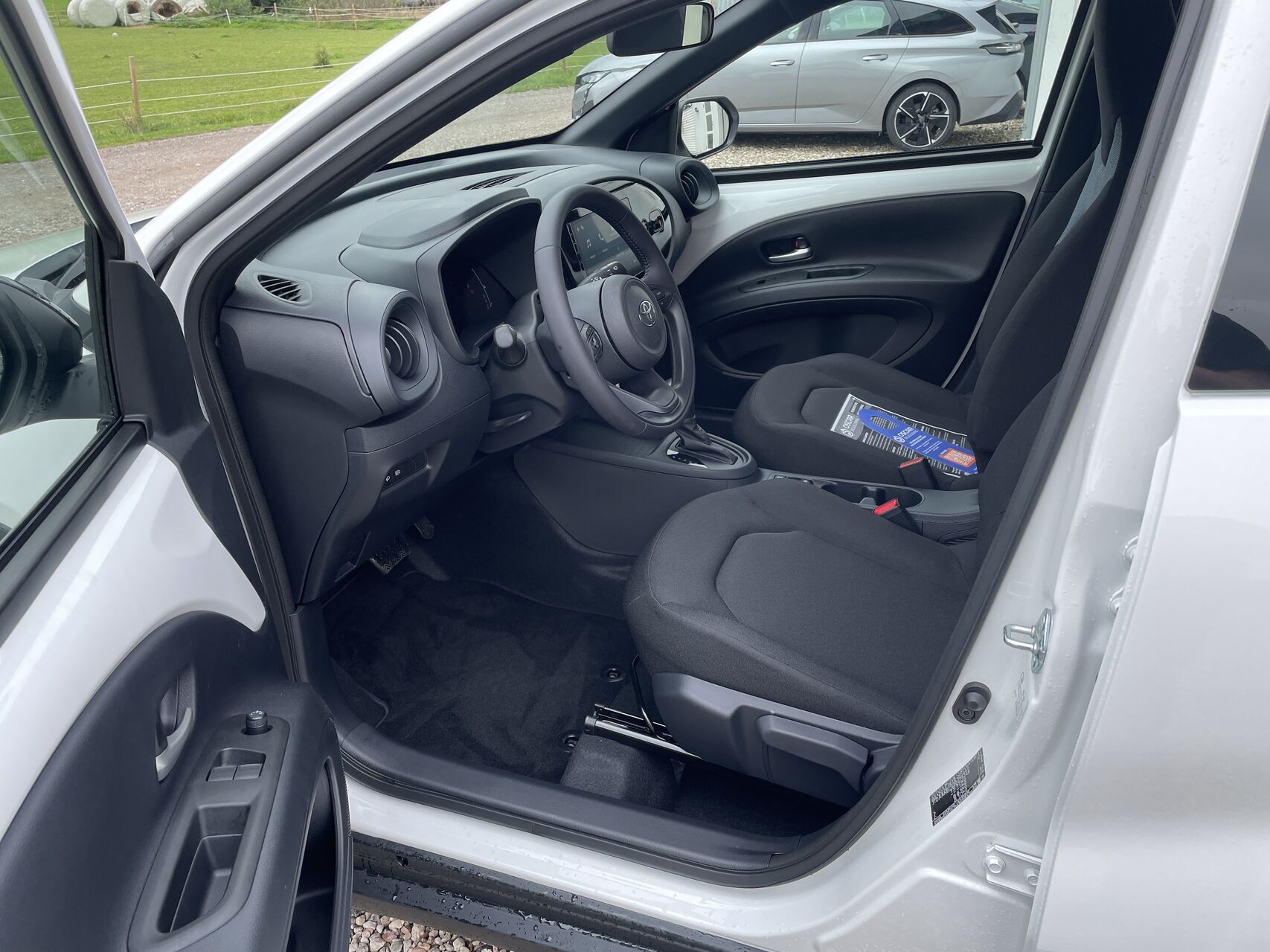 Billede af Toyota Aygo X 1,5 Hybrid Play CVT 116HK 5d Aut.