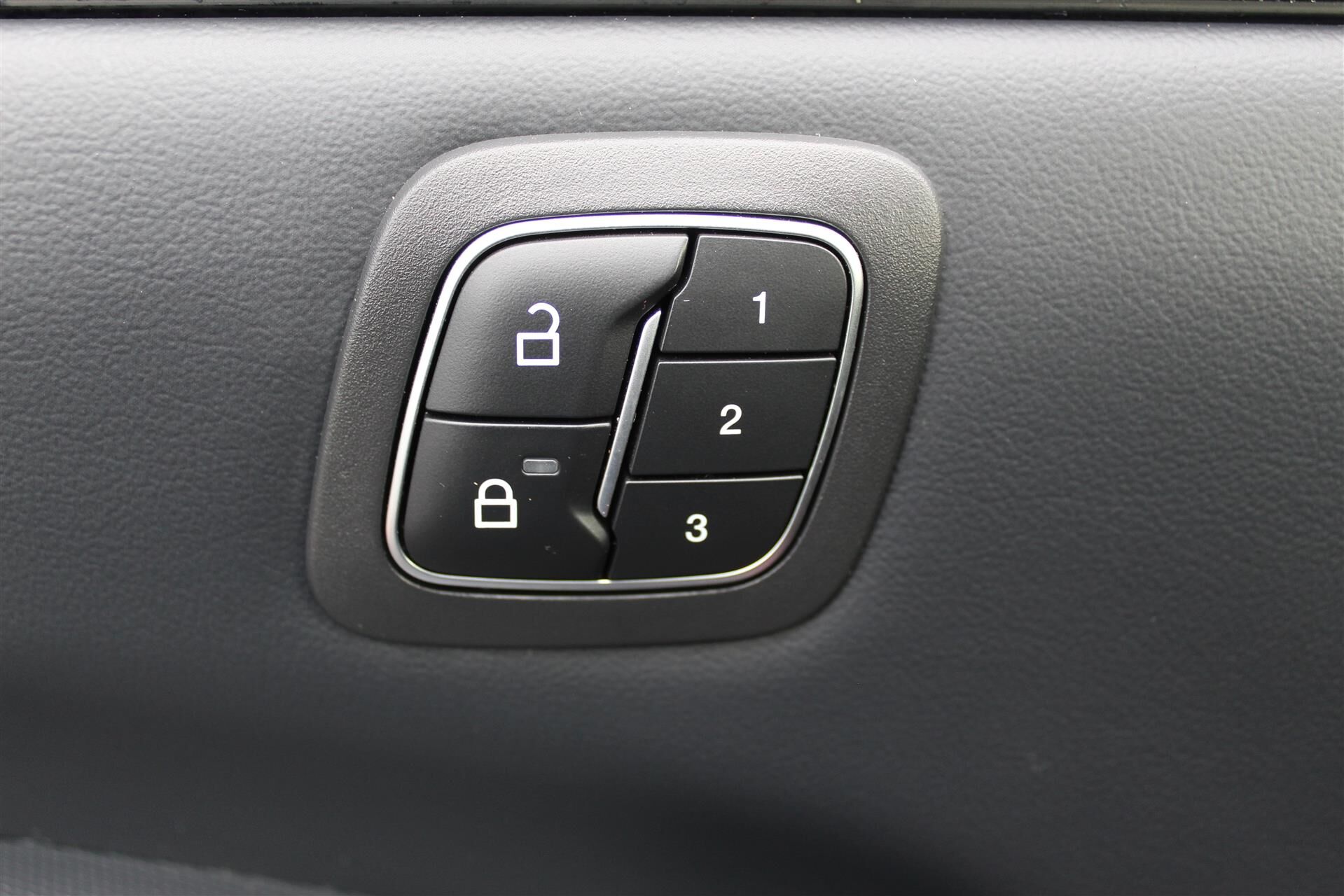 Billede af Ford Mustang Mach-E EL UR Premium 294HK 5d Aut.