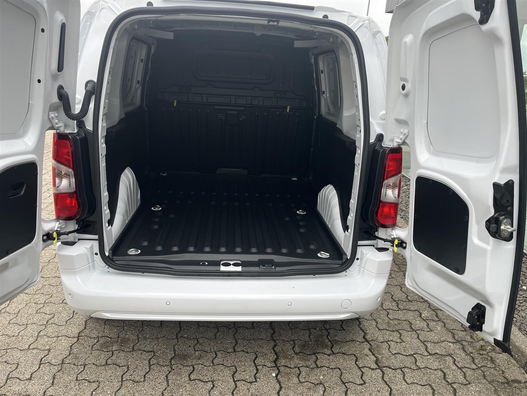 Billede af Opel Combo-e L1 EL Innovation 136HK Van Aut.