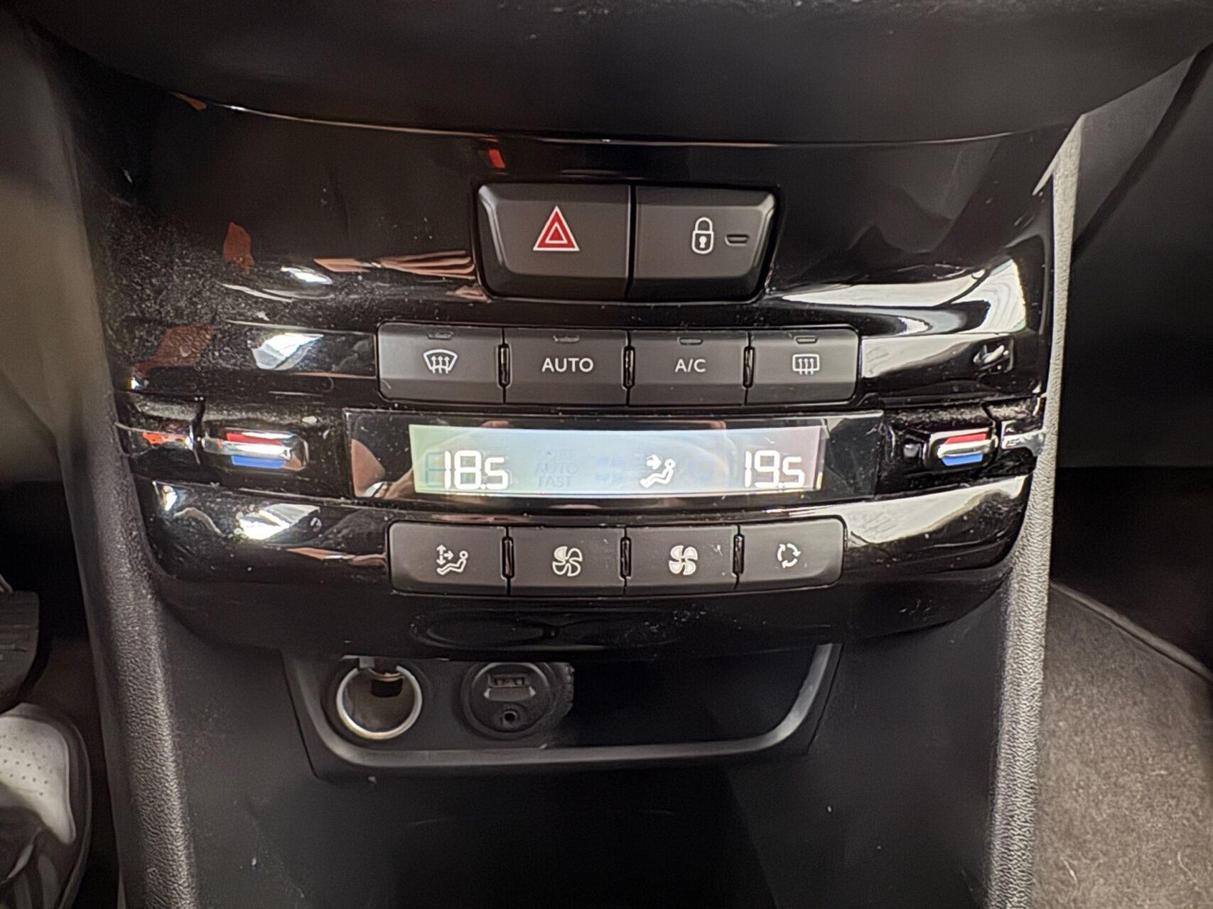 Billede af Peugeot 208 1,2 VTi Active 82HK 5d