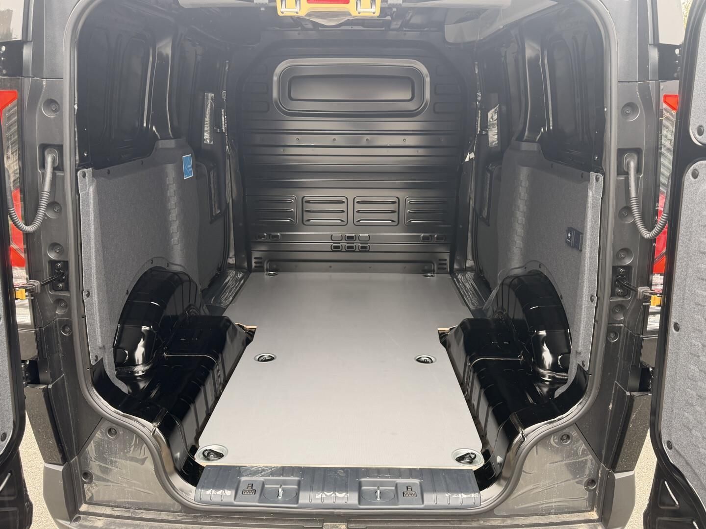 Billede af Kia PV5 Cargo L2H1 Standard Range Work Pro 121HK Van Aut.