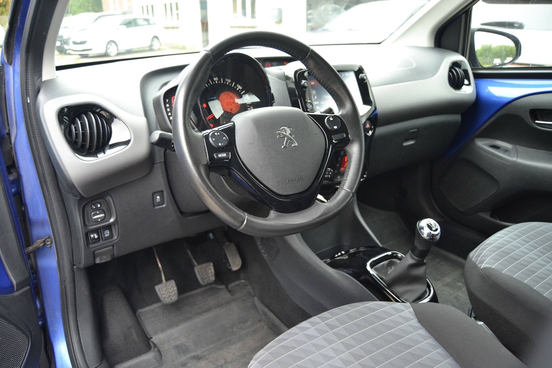 Billede af Peugeot 108 1,0 e-Vti Allure 72HK 5d