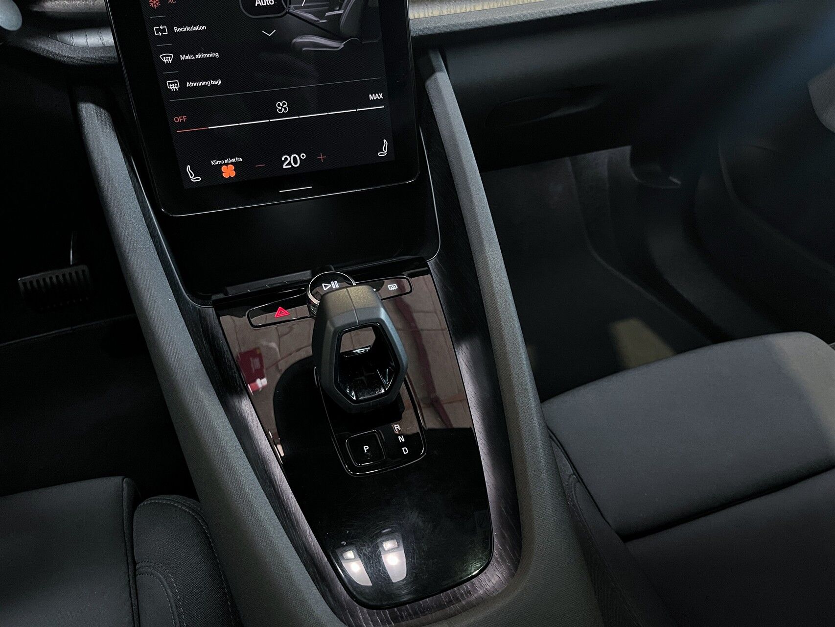 Billede af Polestar 2 EL Intro Dual motor AWD 408HK 5d Aut.
