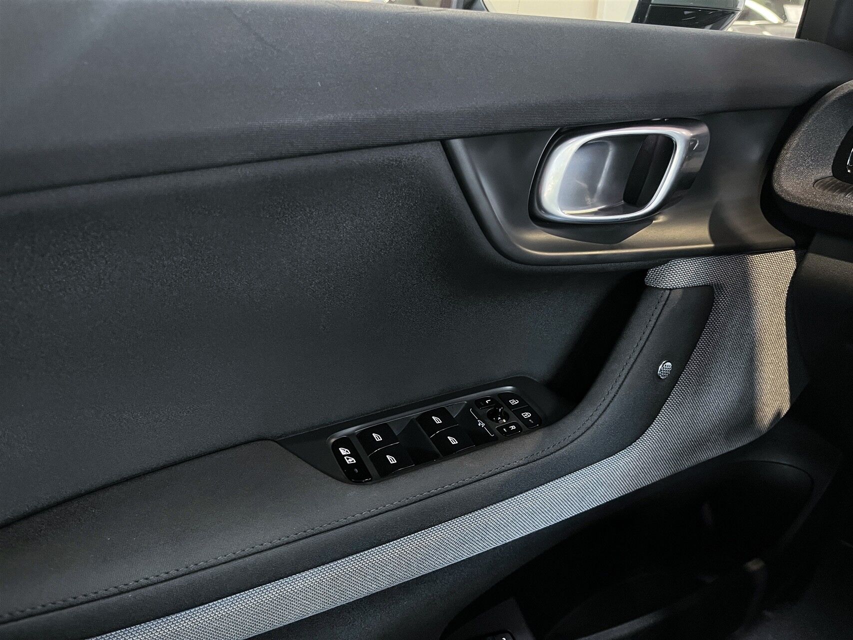 Billede af Polestar 2 EL Intro Dual motor AWD 408HK 5d Aut.