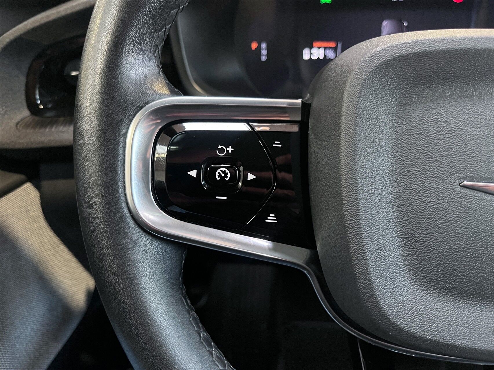 Billede af Polestar 2 EL Intro Dual motor AWD 408HK 5d Aut.