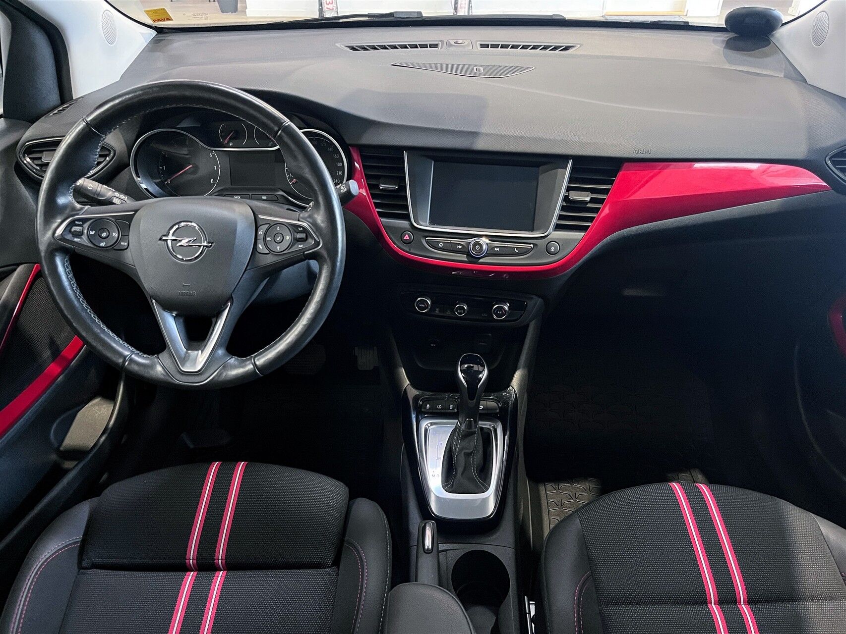 Billede af Opel Crossland 1,2 PureTech GS-Line 130HK 5d 6g Aut.