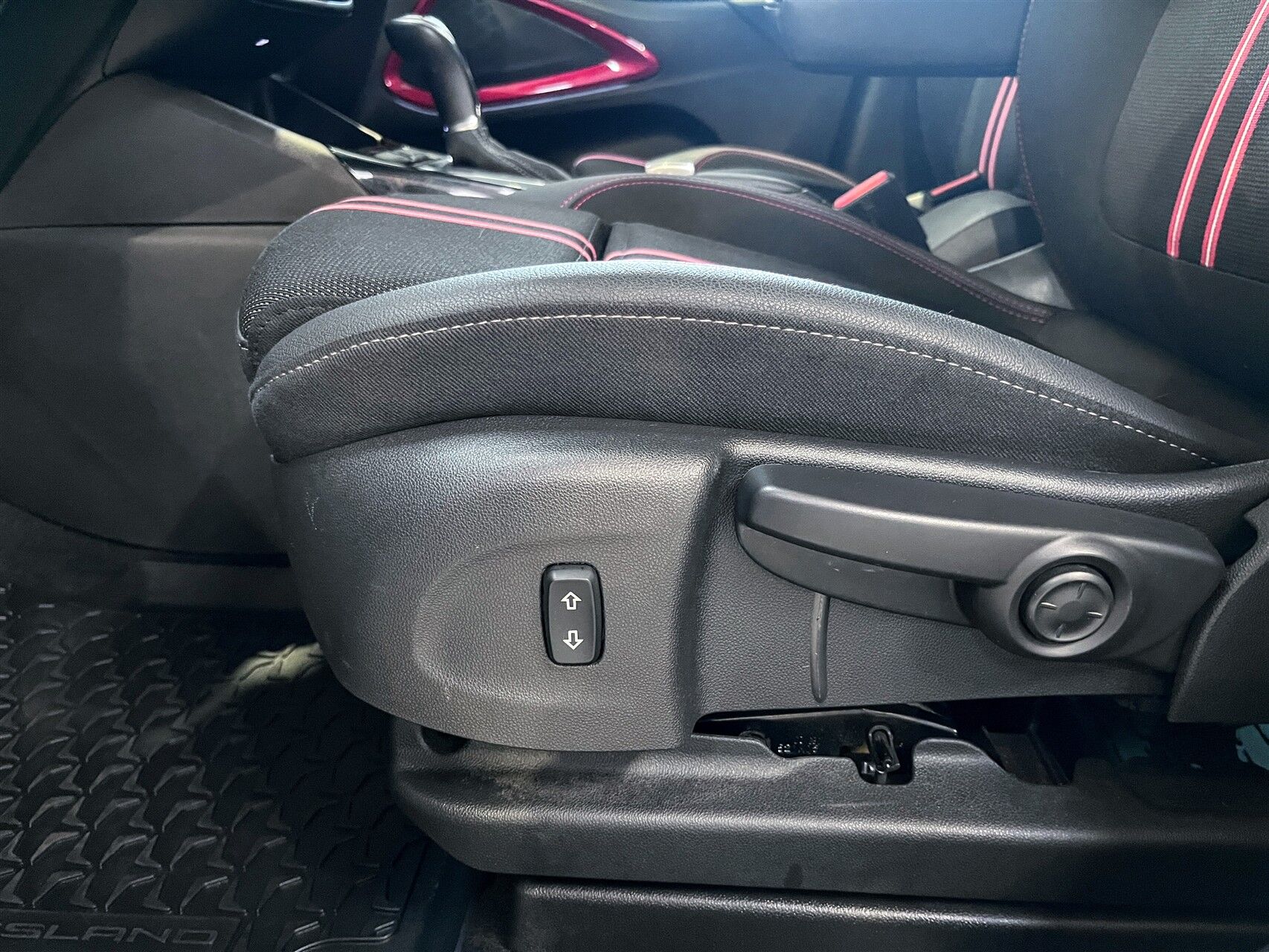 Billede af Opel Crossland 1,2 PureTech GS-Line 130HK 5d 6g Aut.