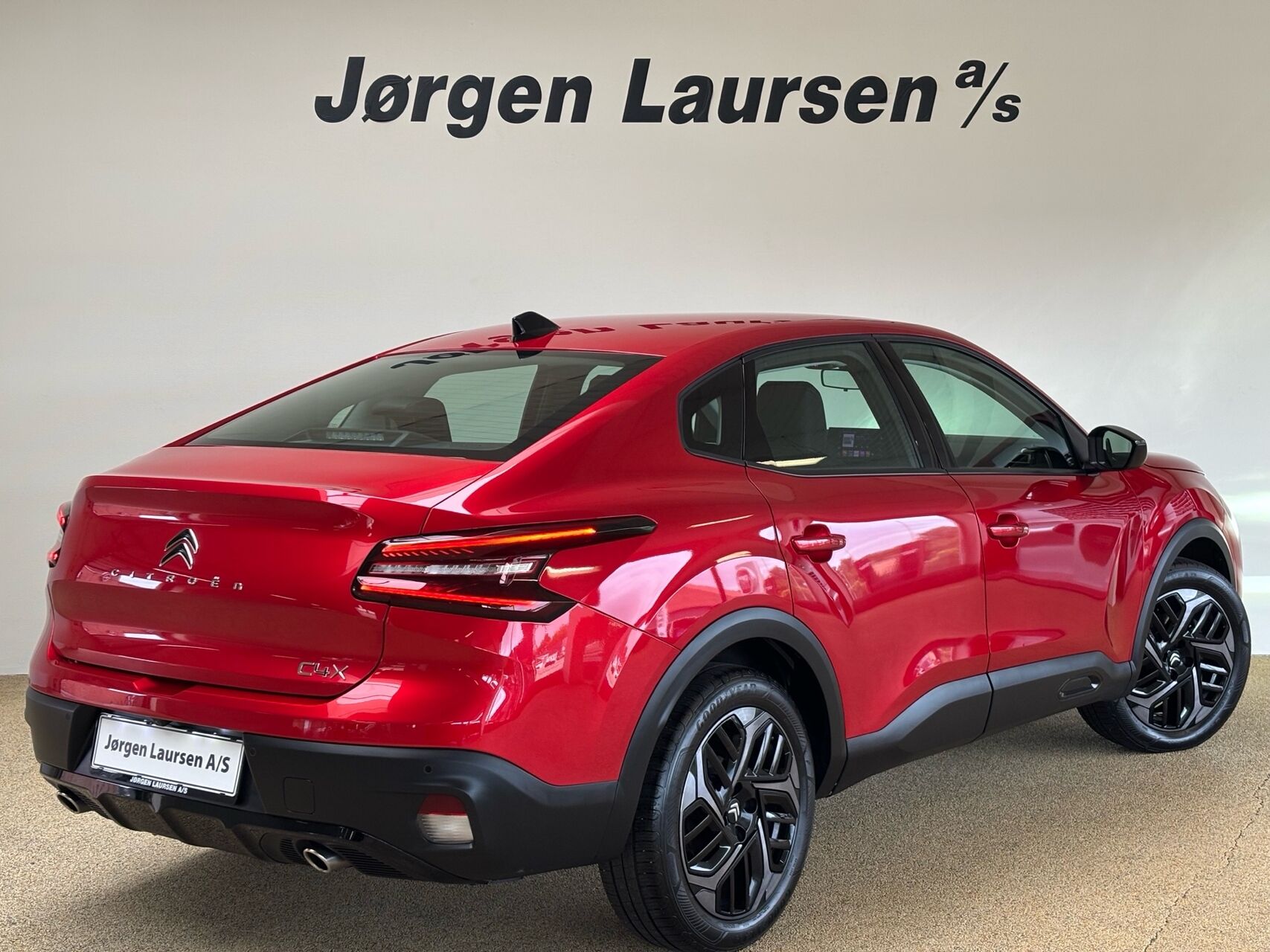 Billede af Citroën C4 X 1,2 PureTech Chevron Sport EAT8 130HK 5d 8g Aut.