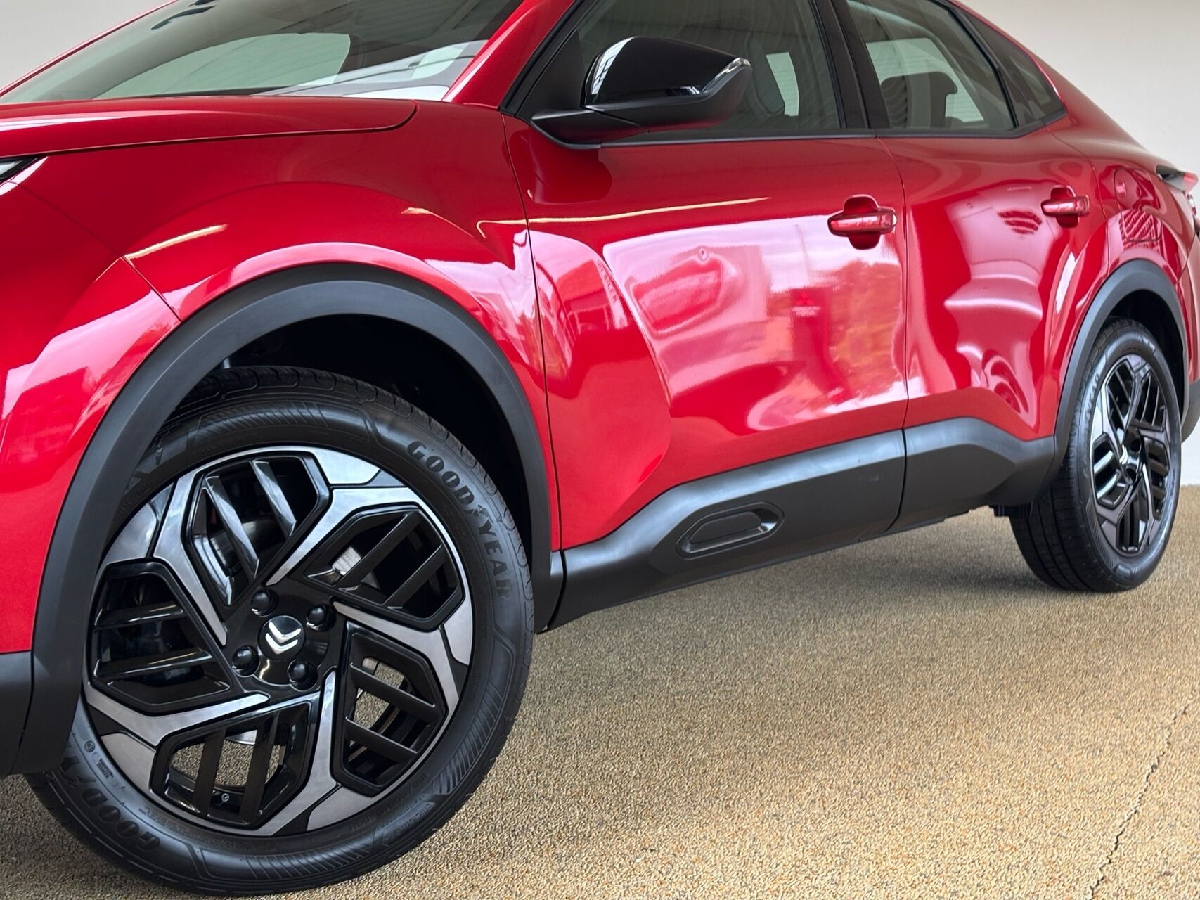 Billede af Citroën C4 X 1,2 PureTech Chevron Sport EAT8 130HK 5d 8g Aut.