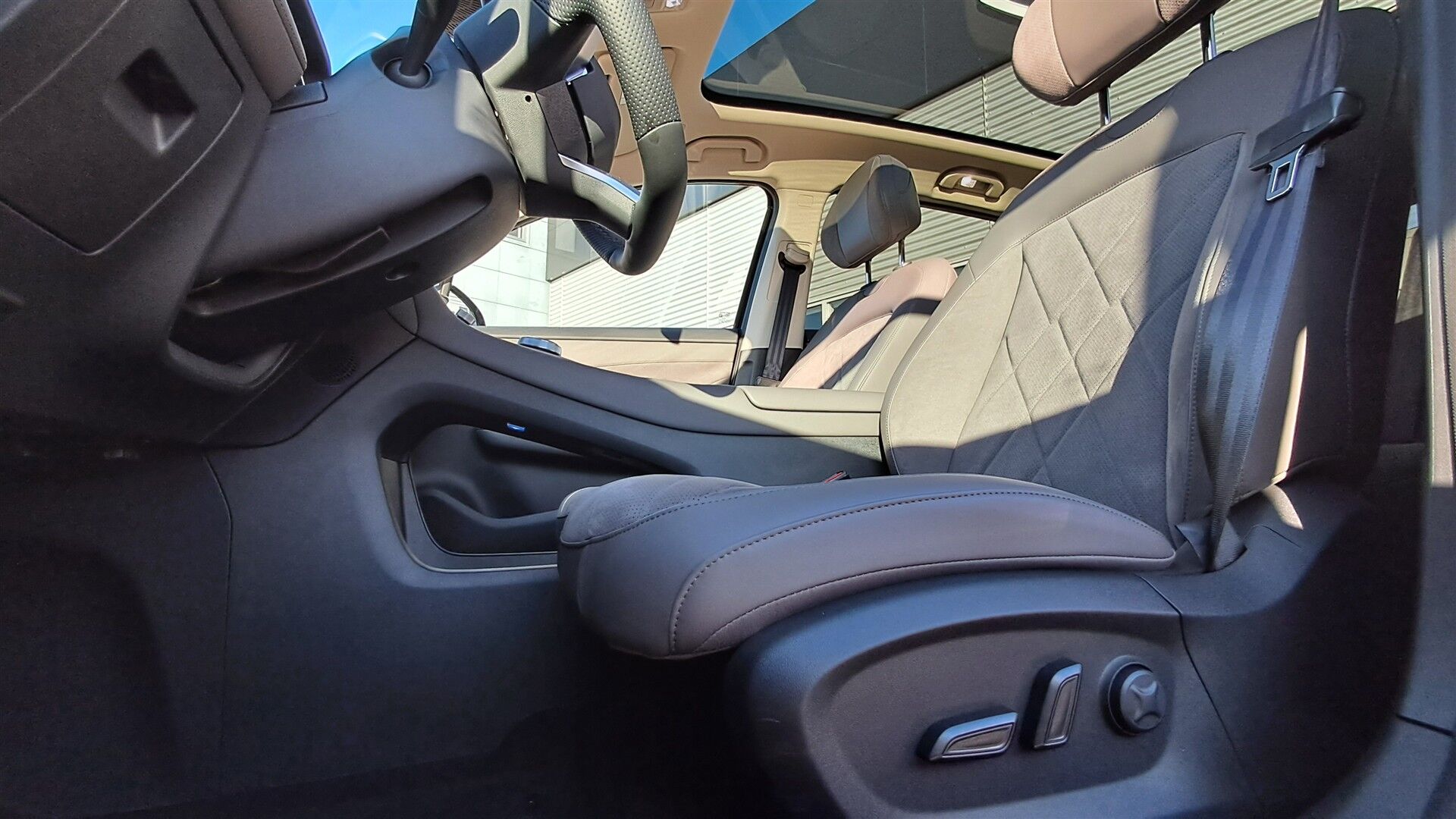 Billede af MG MGS6 Electric Long Range Luxury 245HK 5d Aut.