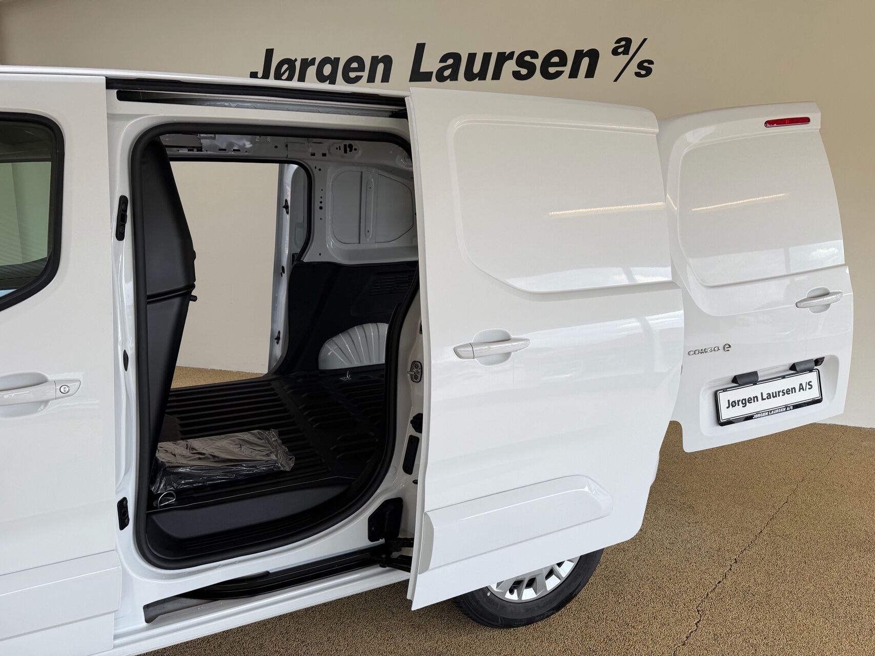 Billede af Opel COMBO-e ENJ L1 50 kWh 136 