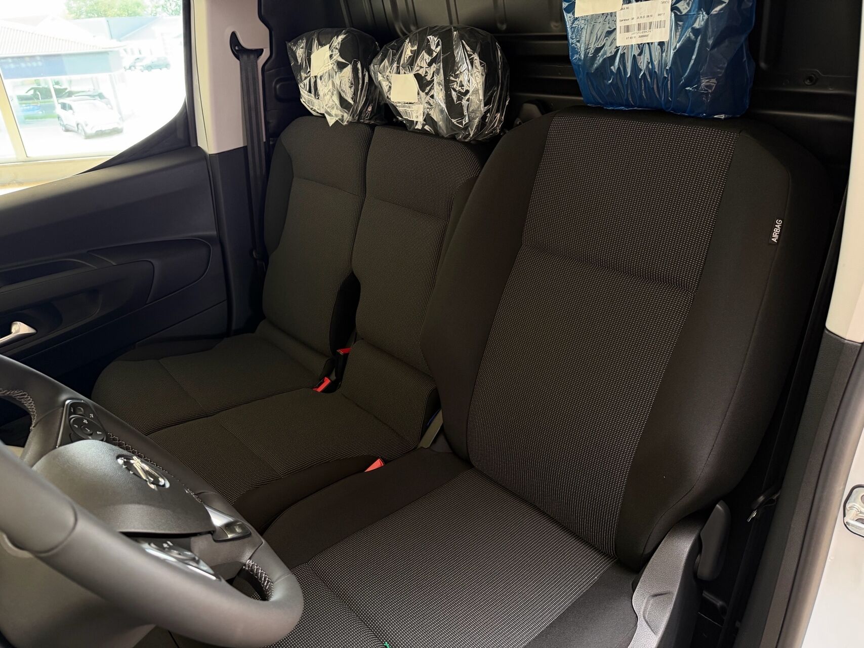 Billede af Opel COMBO-e ENJ L1 50 kWh 136 