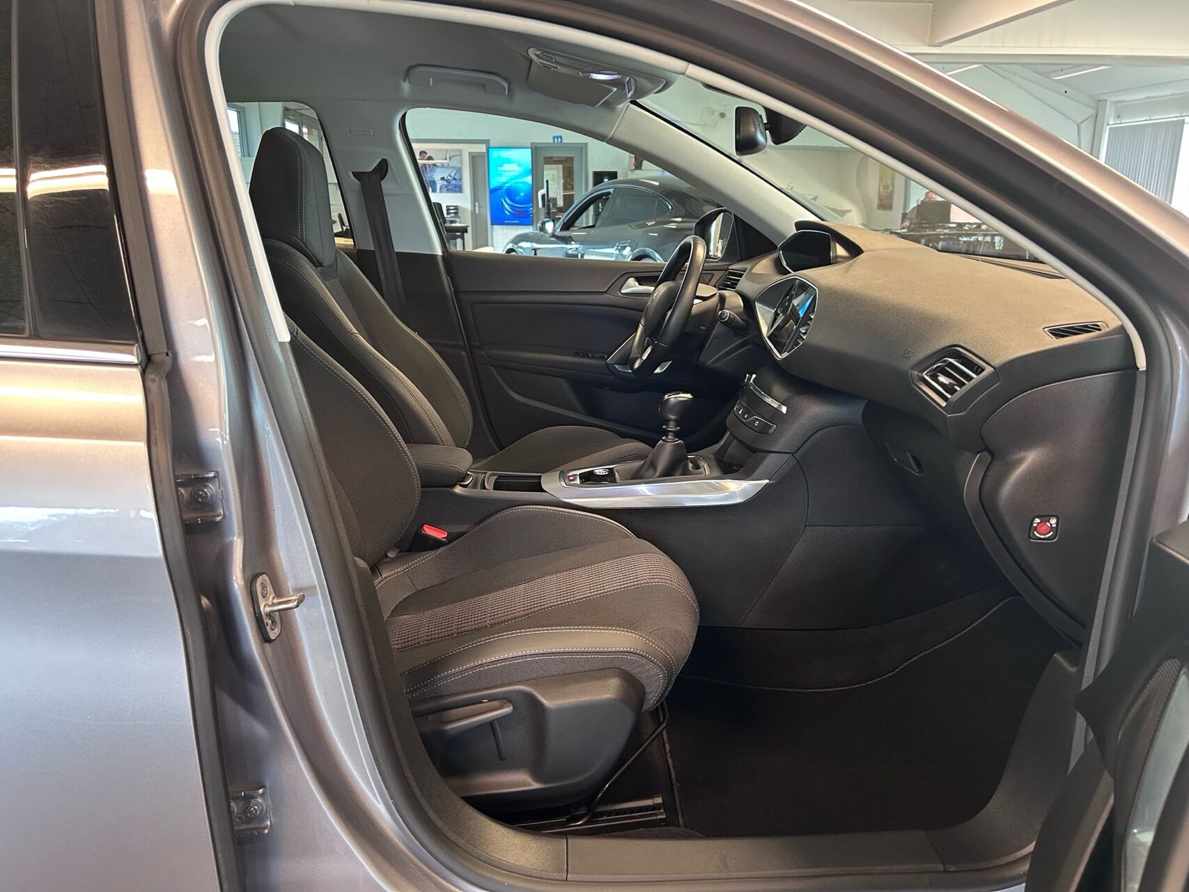 Billede af Peugeot 308 1,5 BlueHDi Allure Grand 130HK 5d 6g