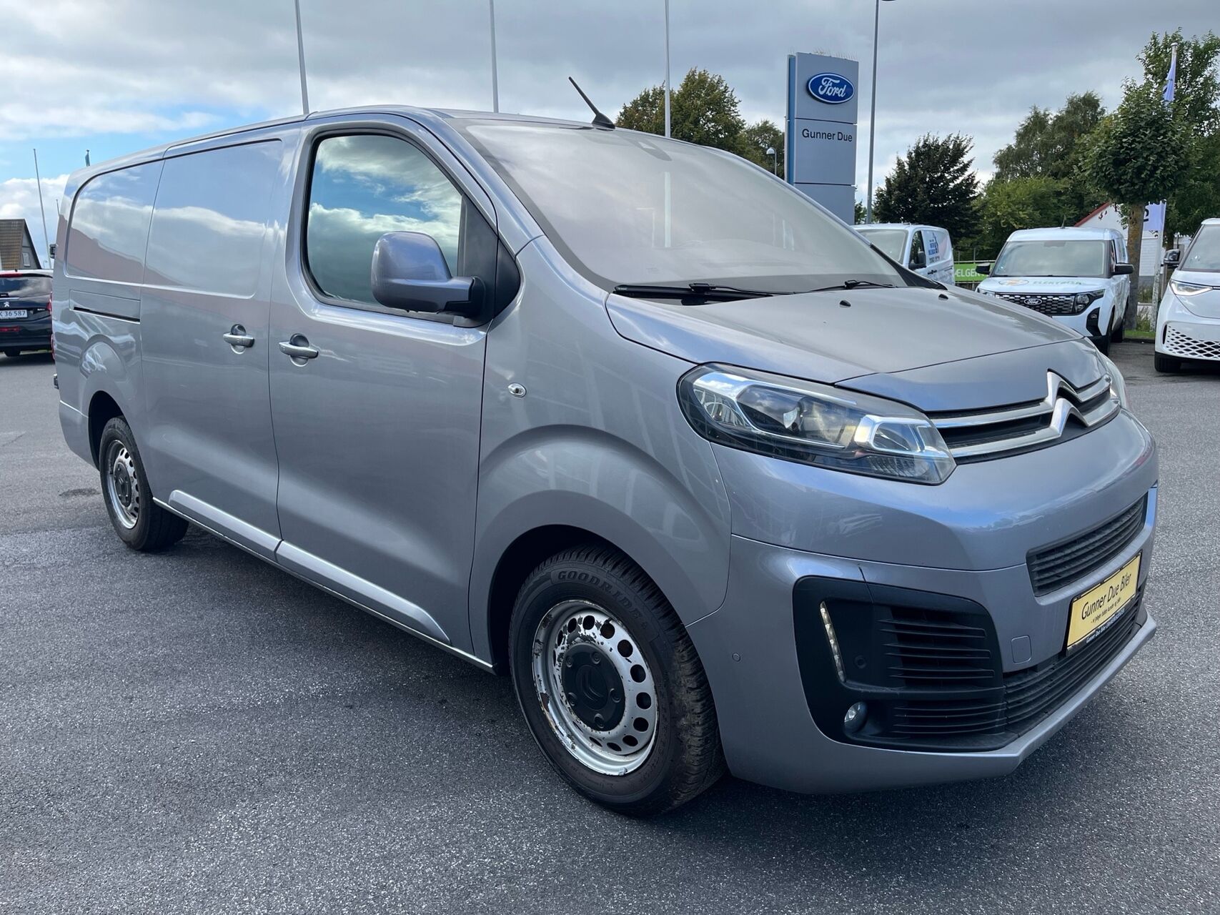 Billede af Citroën Jumpy L3 2,0 Blue HDi Masterline EAT8 180HK Van 8g Aut.