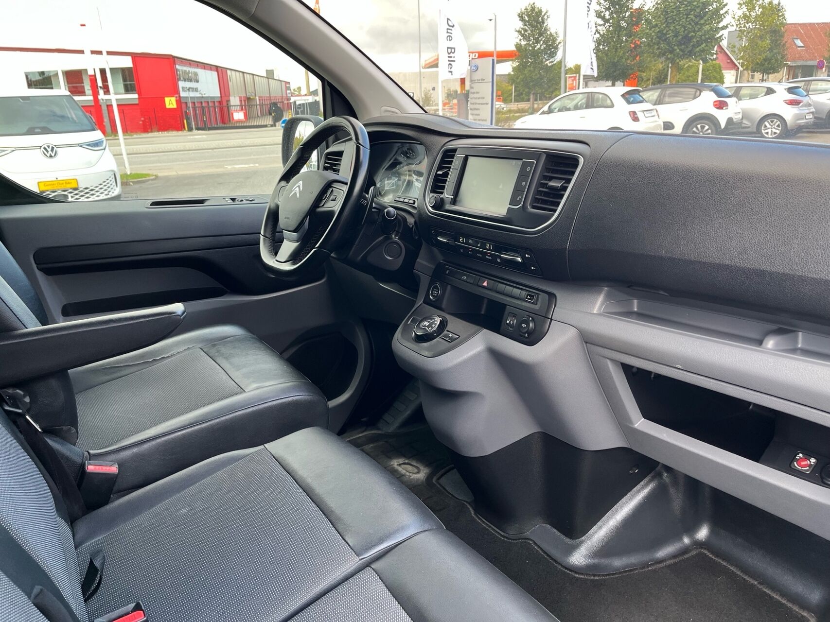 Billede af Citroën Jumpy L3 2,0 Blue HDi Masterline EAT8 180HK Van 8g Aut.