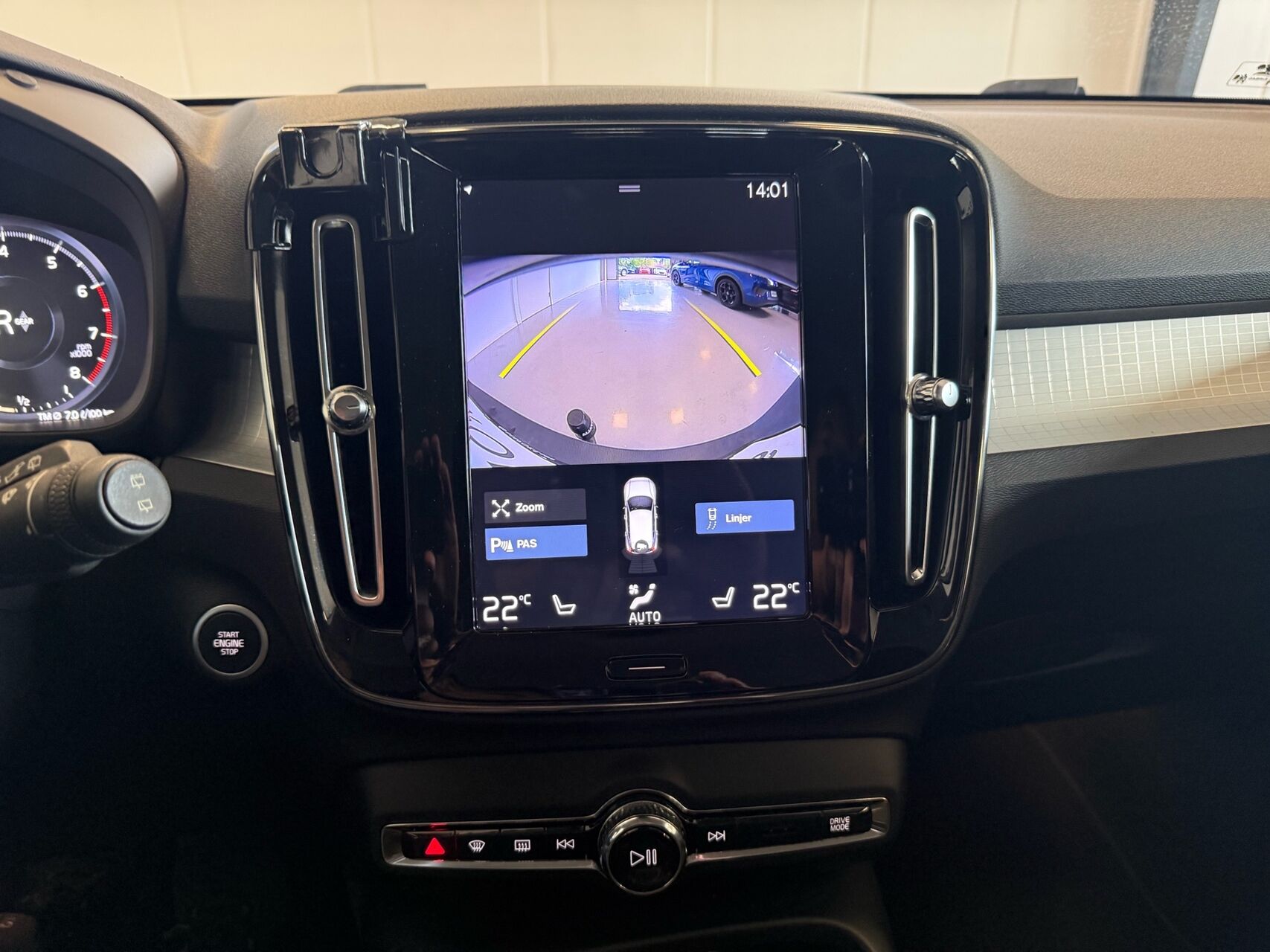 Billede af Volvo XC40 1,5 T3 156HK 5d Man. 