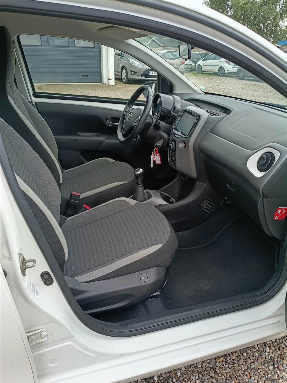 Billede af Toyota Aygo 1,0 VVT-I X-plore DAB+ 72HK 5d