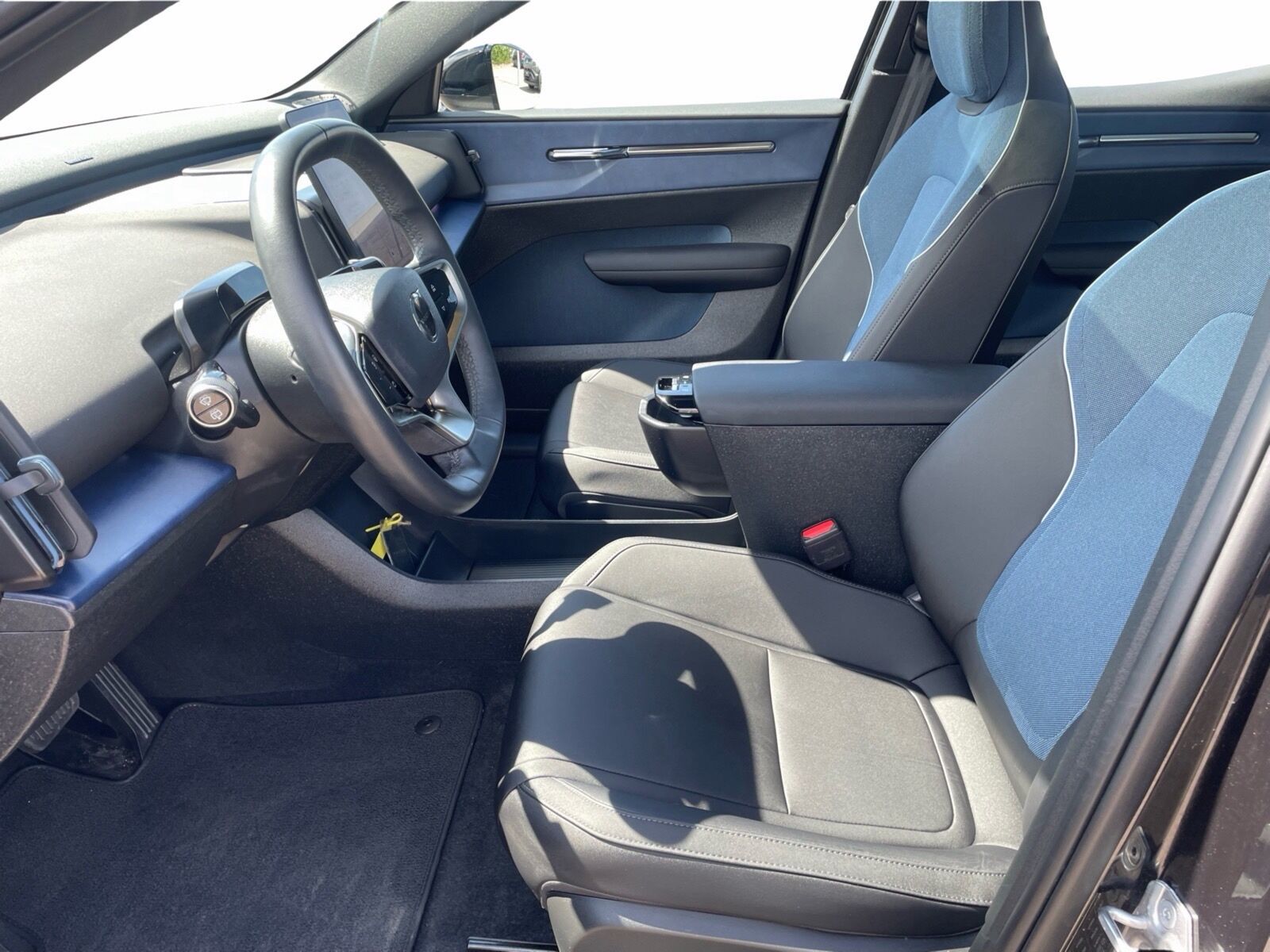 Billede af Volvo EX30 Single Motor Extended Range Ultra 272HK 5d Aut.