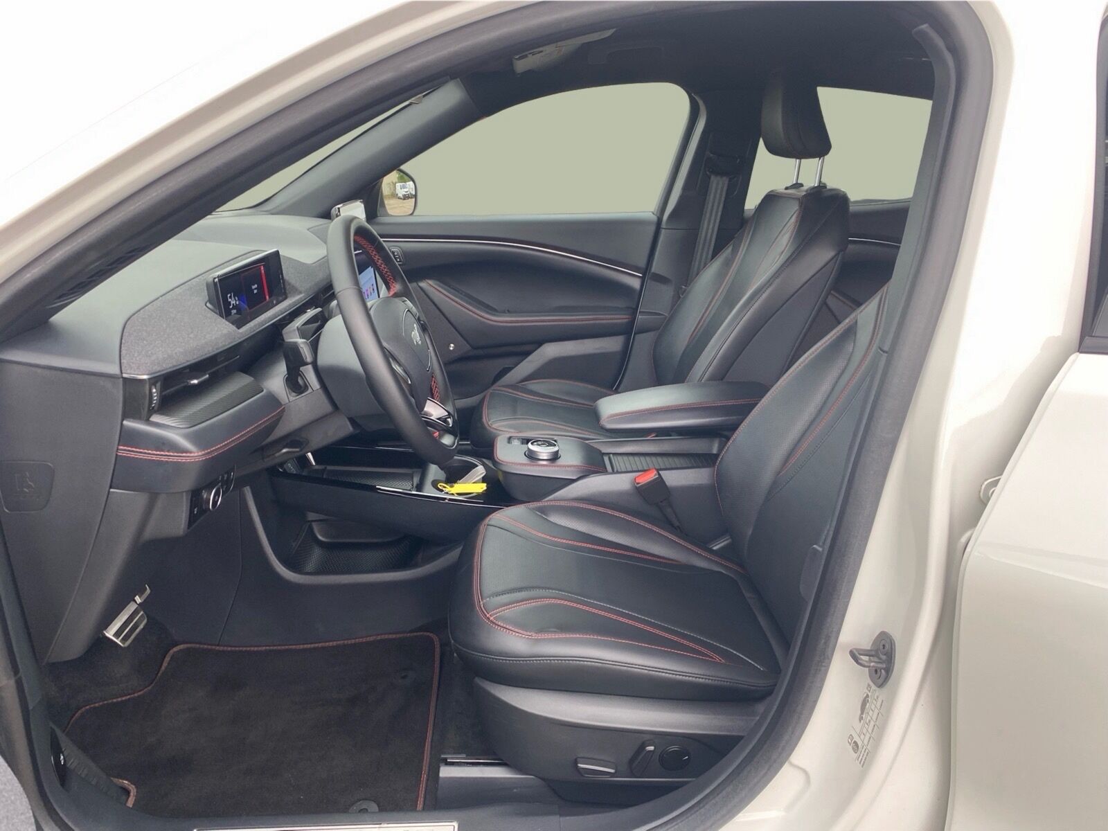 Billede af Ford Mustang Mach-E EL UR Premium 294HK 5d Aut.