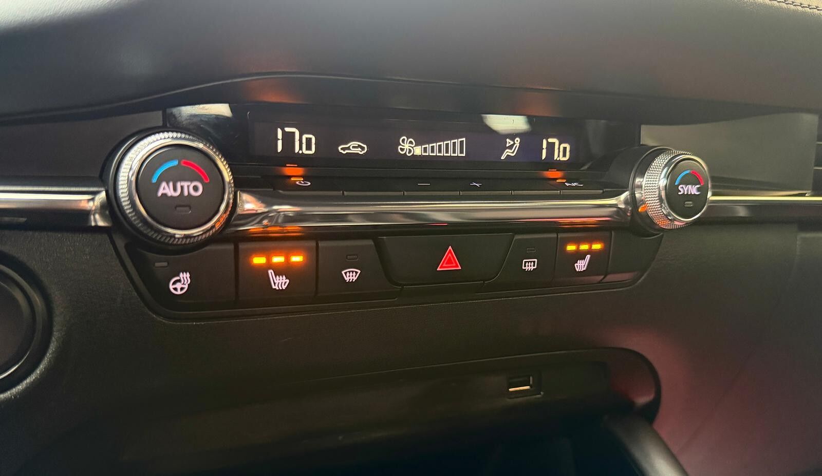 Billede af Mazda 3 2,0 Skyactiv-G  Mild hybrid Sky 122HK 5d 6g Aut.