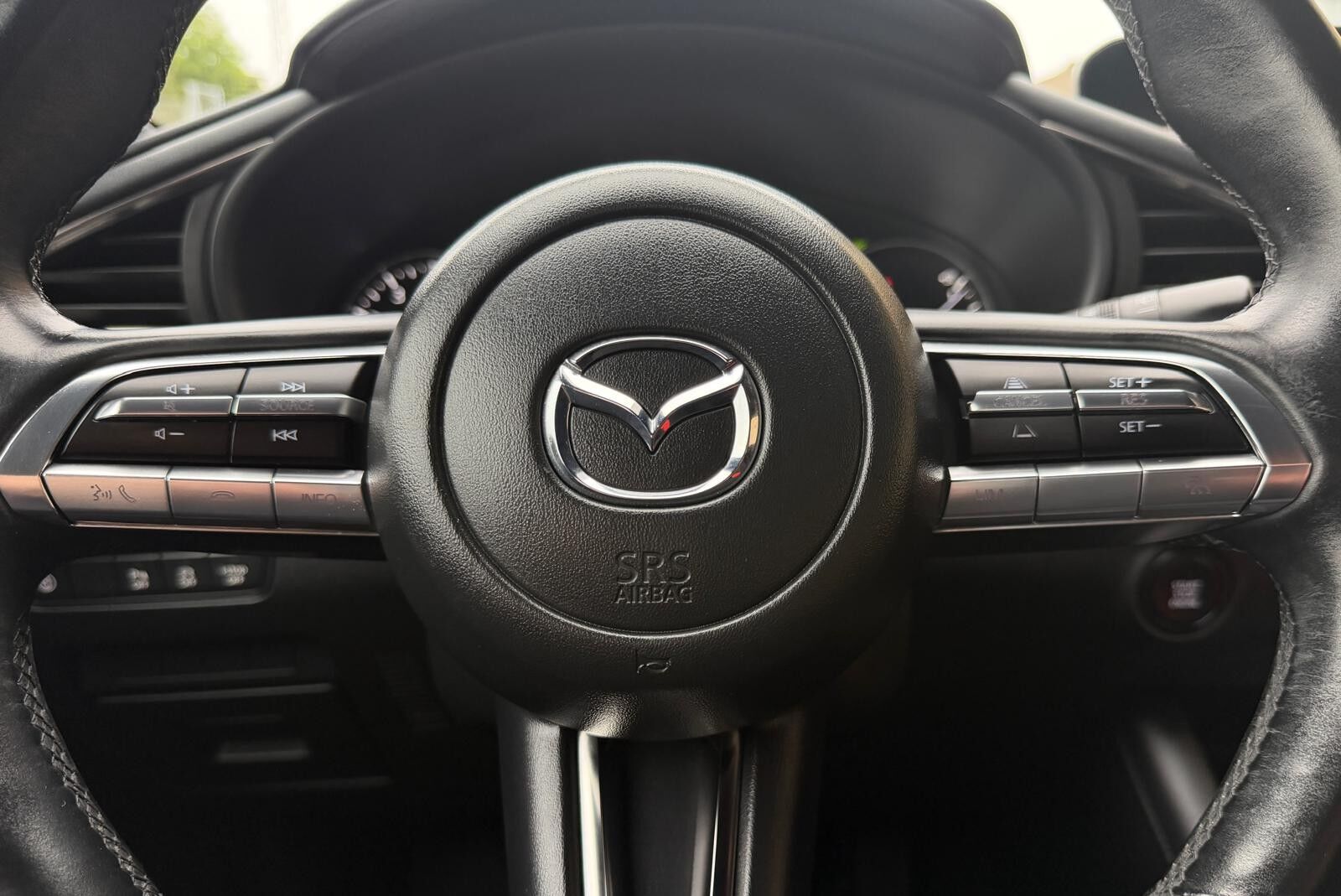 Billede af Mazda 3 2,0 Skyactiv-G  Mild hybrid Sky 122HK 5d 6g Aut.
