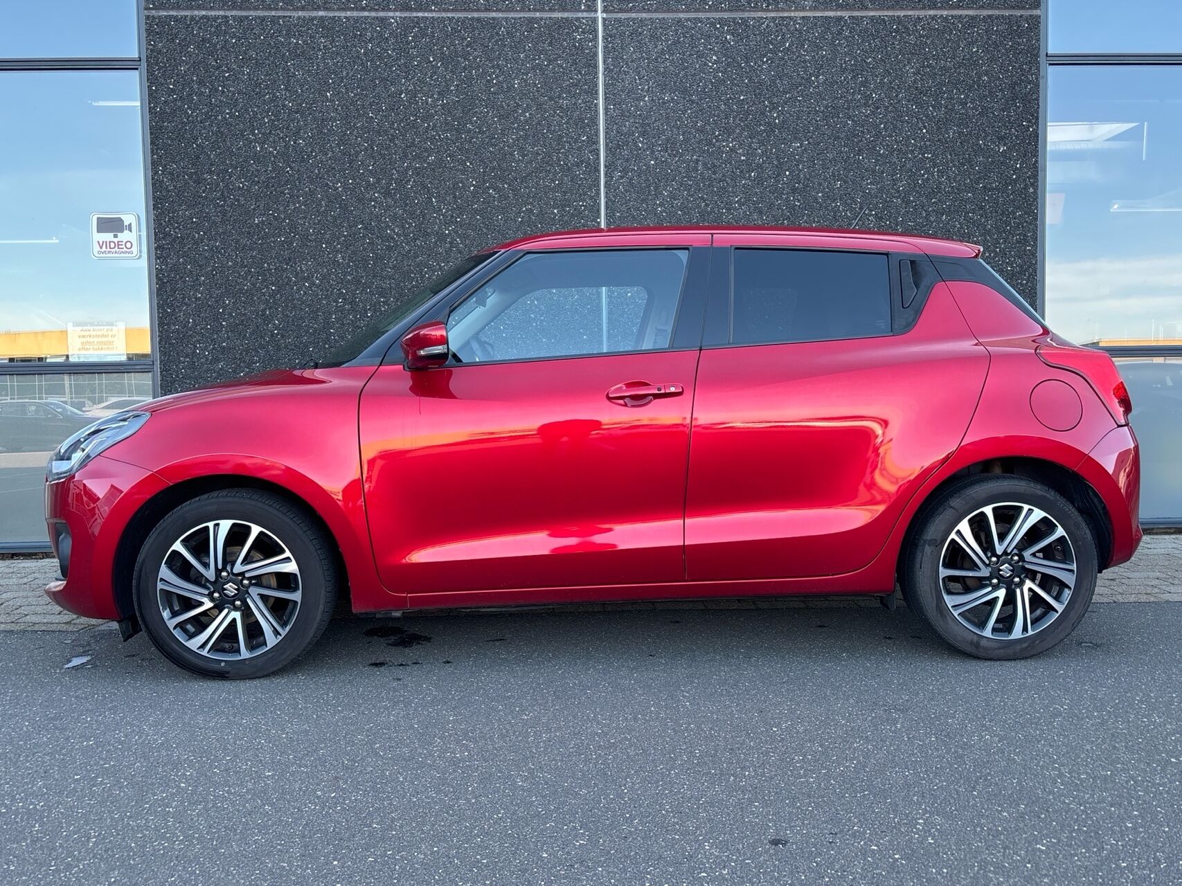 Billede af Suzuki Swift 1,2 Dualjet  Mild hybrid Exclusive AEB 83HK 5d