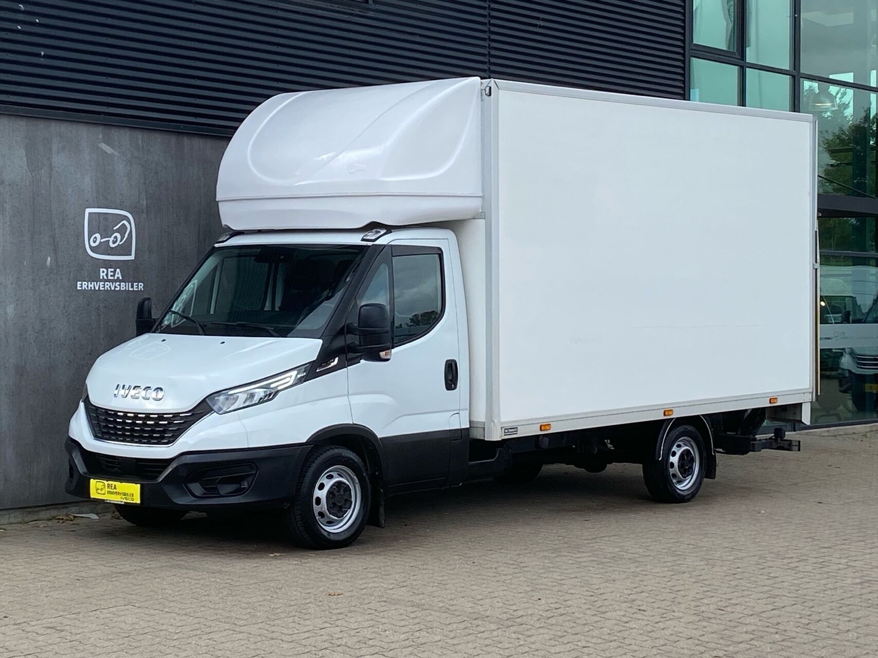 Billede af Iveco Daily 35S21 4100mm 3,0 D Forza+ 210HK Ladv./Chas. 8g Aut.