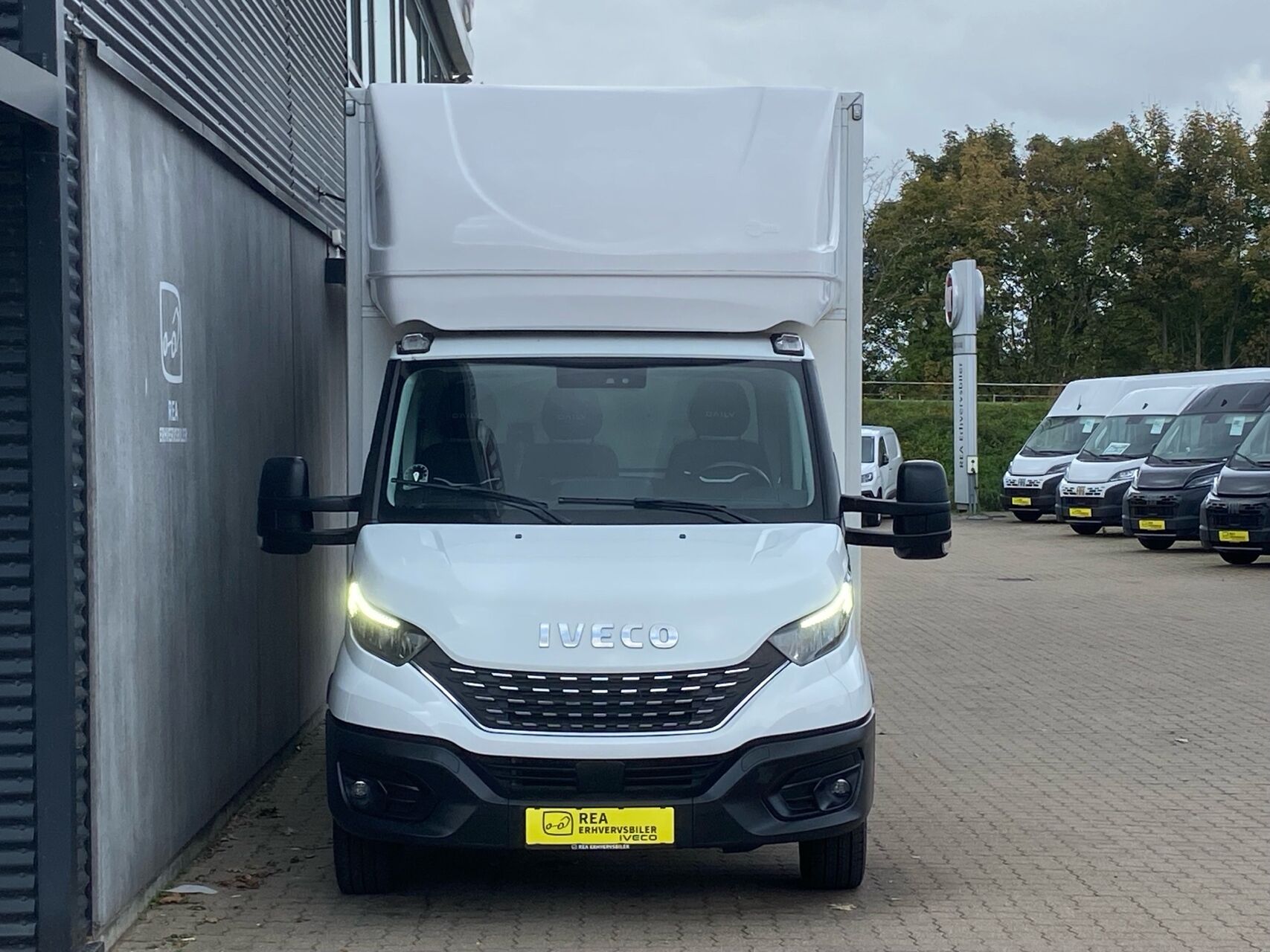 Billede af Iveco Daily 35S21 4100mm 3,0 D Forza+ 210HK Ladv./Chas. 8g Aut.