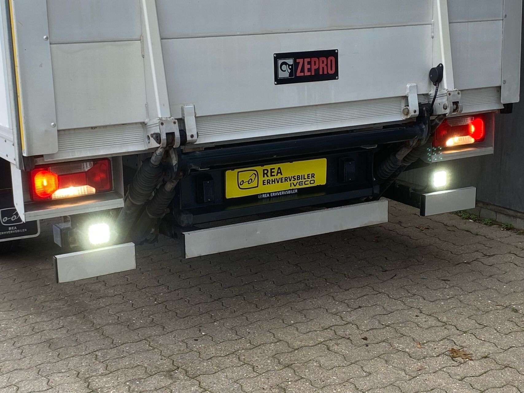 Billede af Iveco Daily 35S21 4100mm 3,0 D Forza+ 210HK Ladv./Chas. 8g Aut.