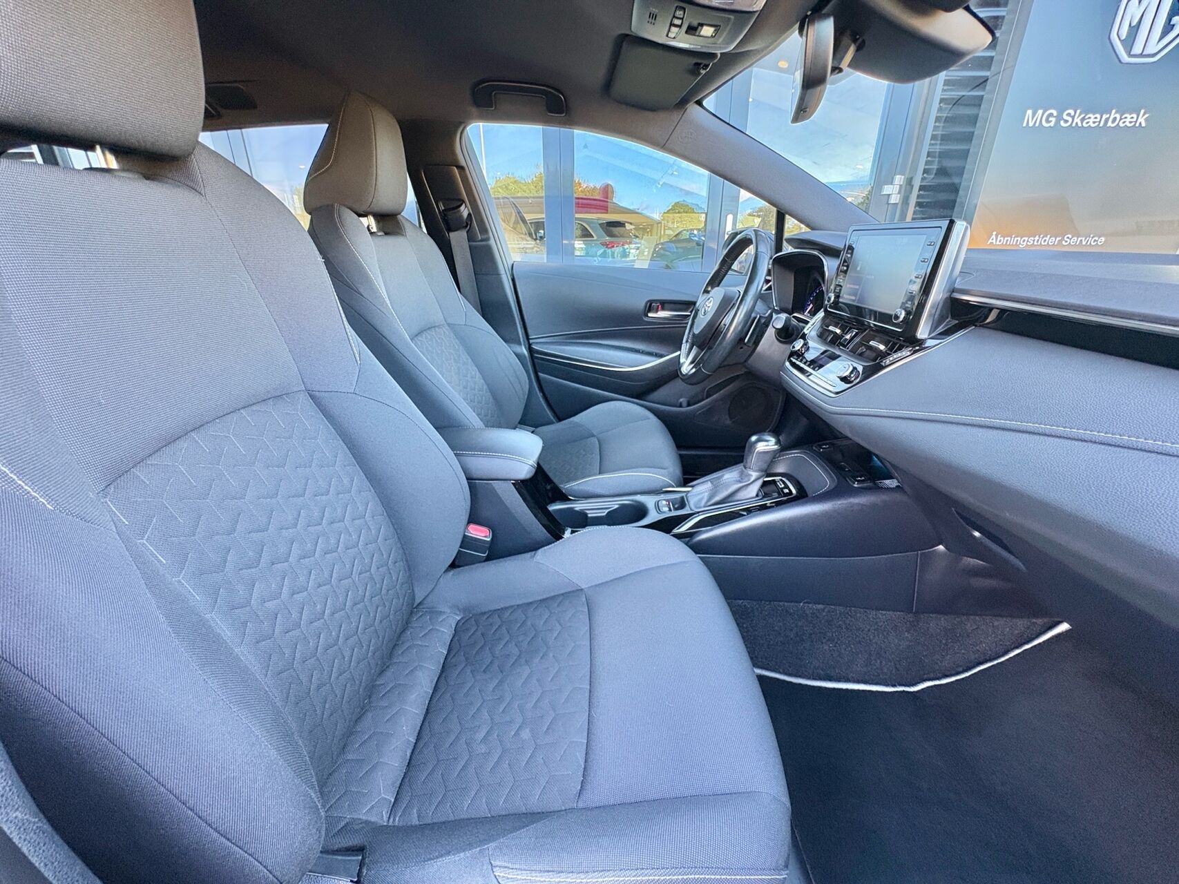 Billede af Toyota Corolla Touring Sports 2,0 Hybrid H3 Premium E-CVT 180HK Stc 6g Aut.