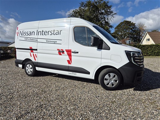 Nissan Interstar L2H2 EL Tekna 141HK Van Aut.