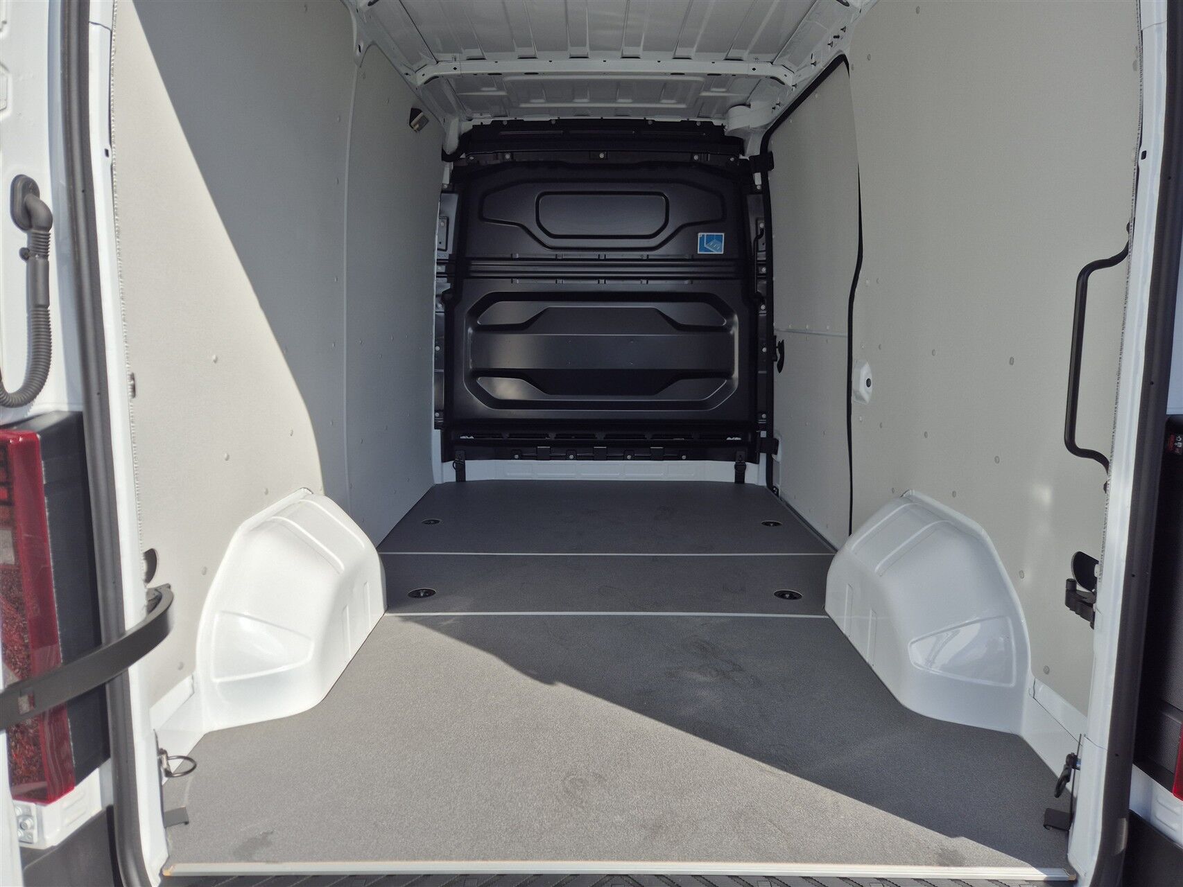 Billede af Nissan Interstar L2H2 EL Tekna 141HK Van Aut.