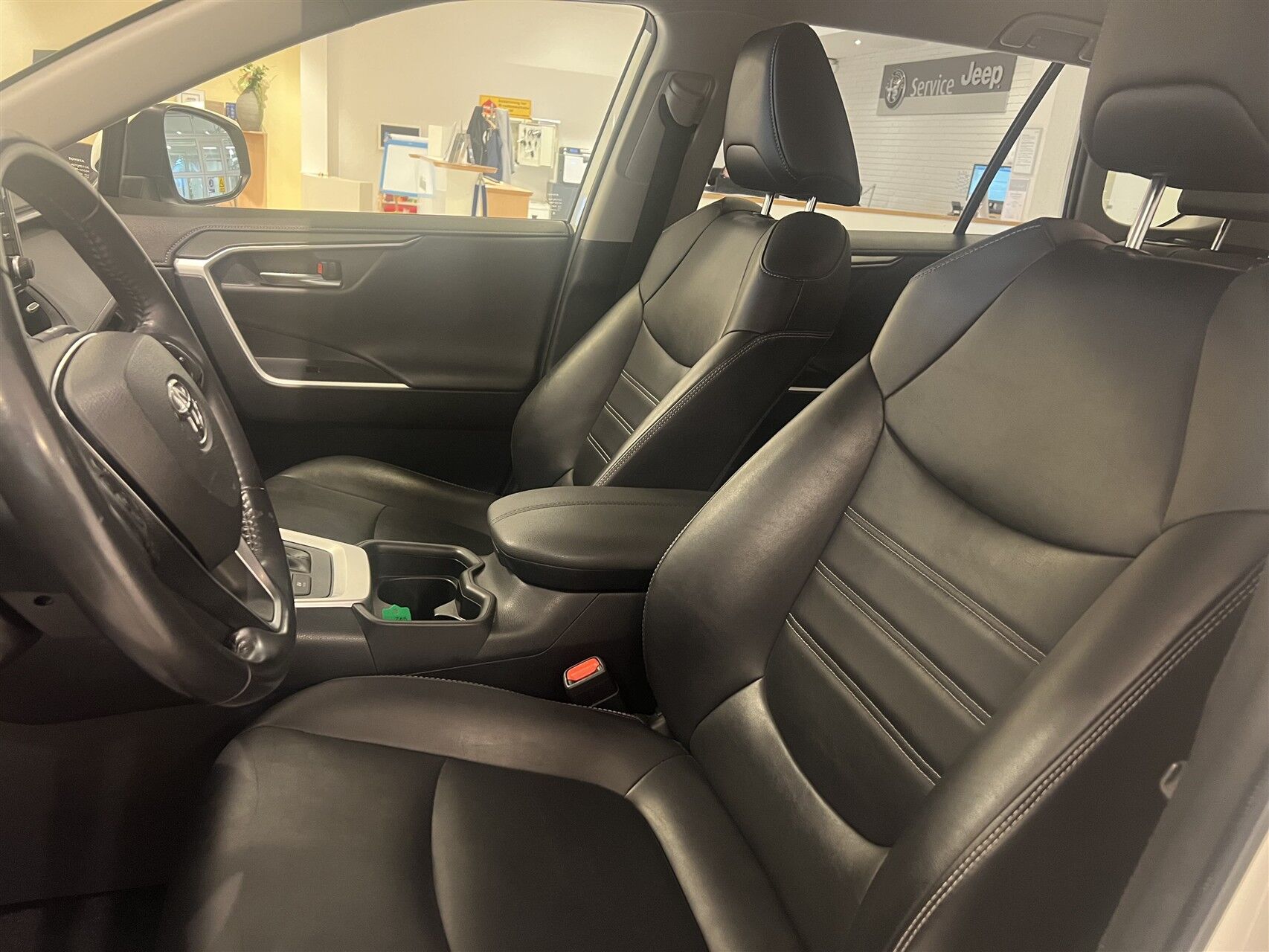 Billede af Toyota RAV4 2,5 Hybrid H3 Business 218HK 5d 6g Aut.