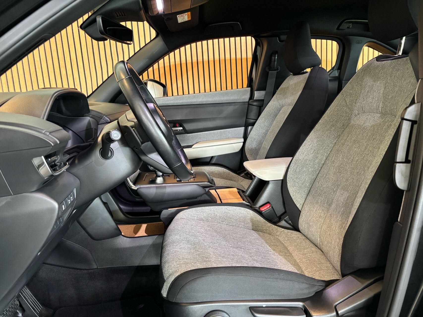 Billede af Mazda MX-30 e-Skyactiv Sky Plus 145HK 5d Aut.
