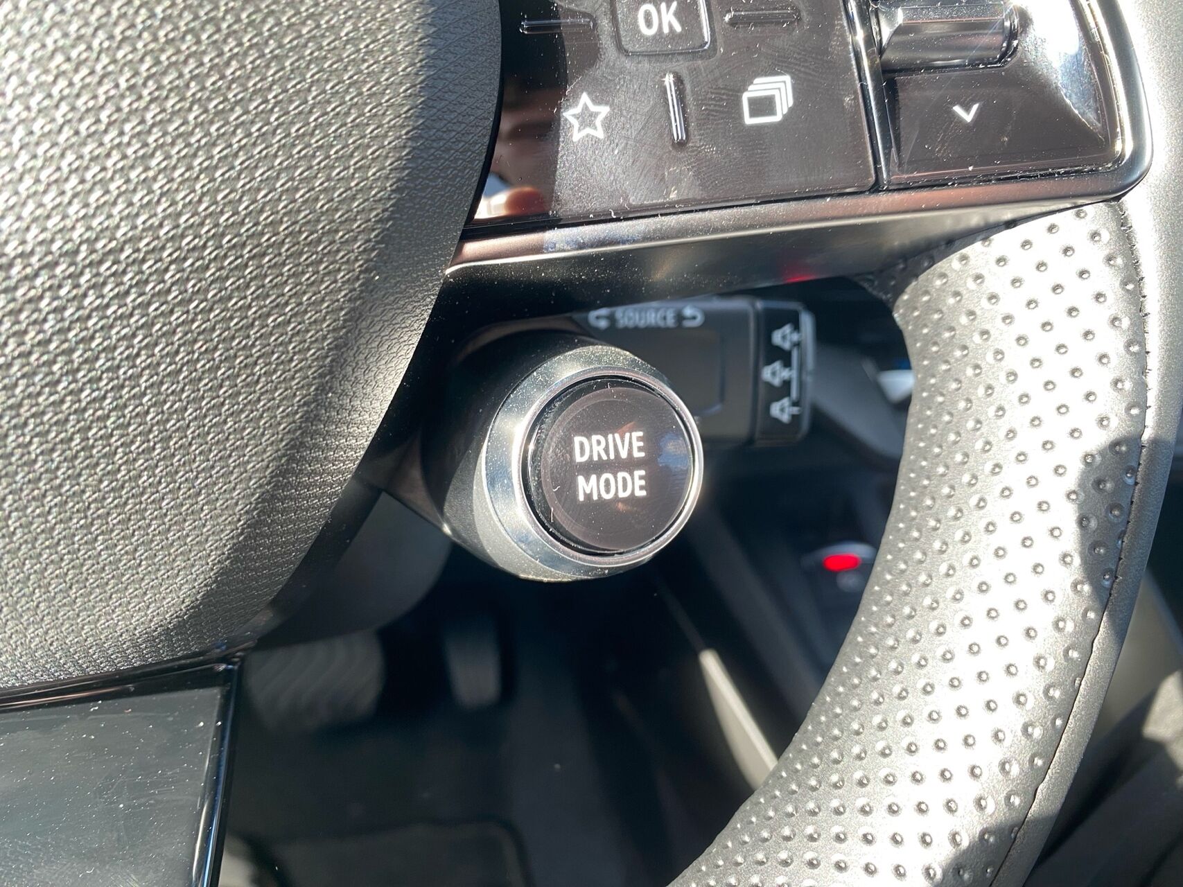 Billede af Nissan Micra EL Evolve 52kWh 150HK 5d Aut.
