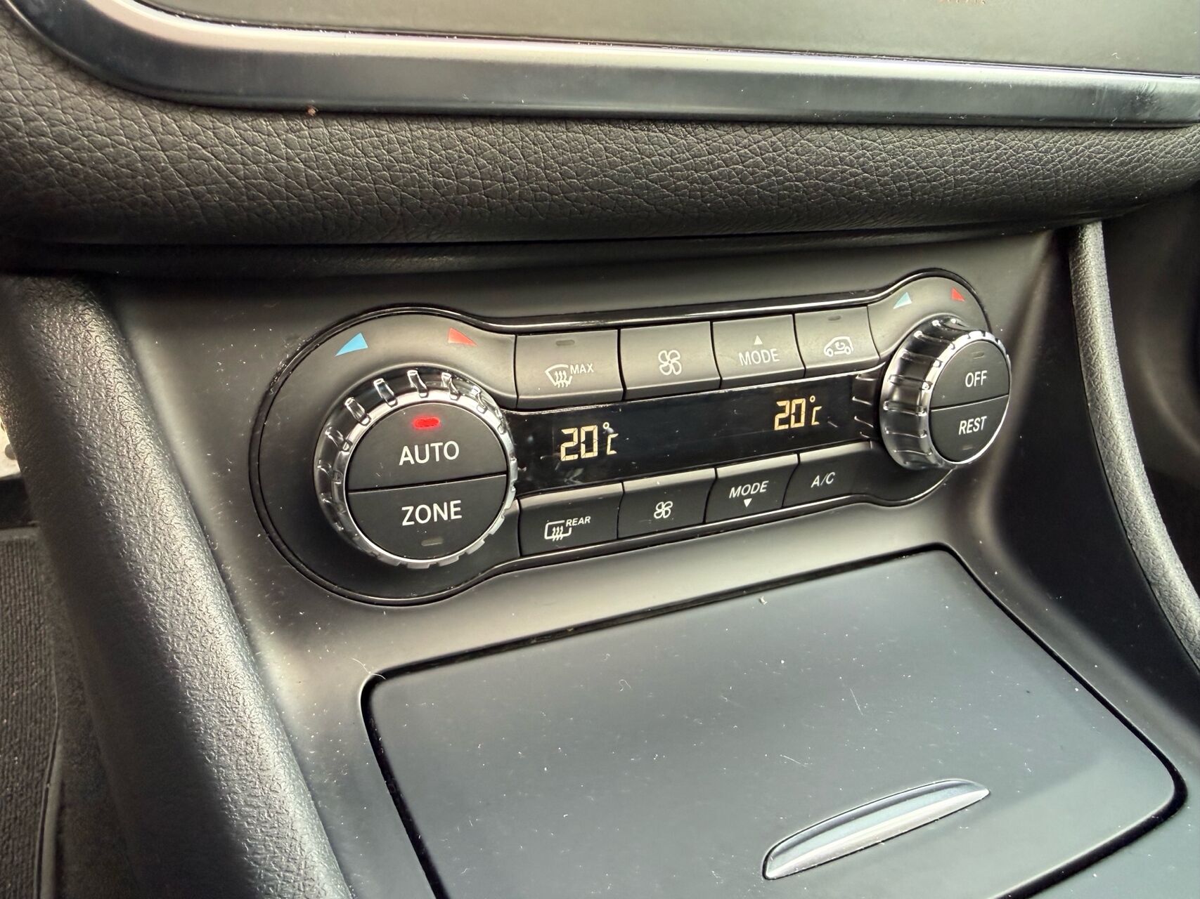Billede af Mercedes-Benz CLA45 AMG Shooting Brake 2,0 4Matic Speedshift 381HK Stc 7g Aut.