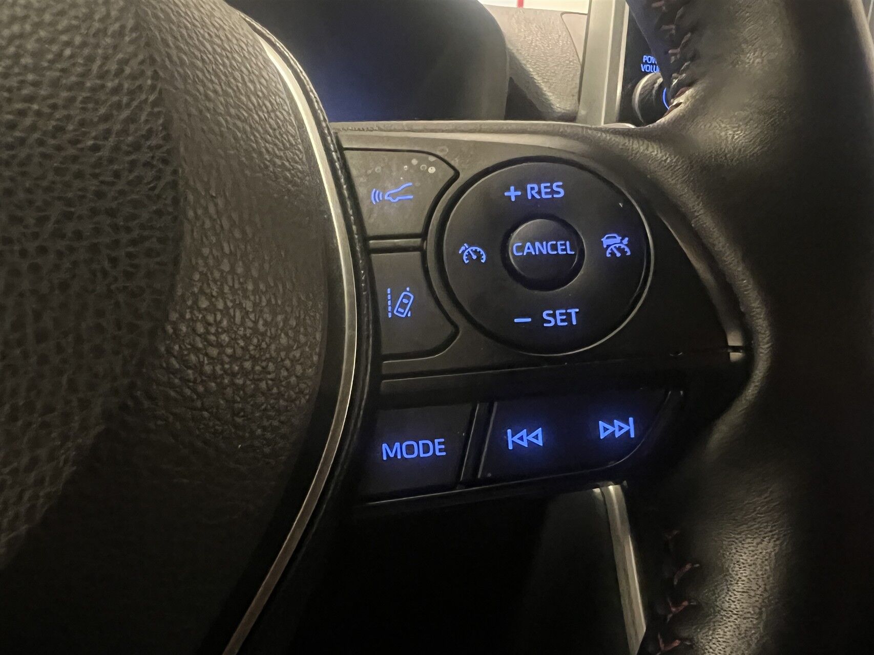 Billede af Toyota RAV4 Plug-in 2,5 Plugin-hybrid H3 Premium AWD 306HK 5d 6g Aut.