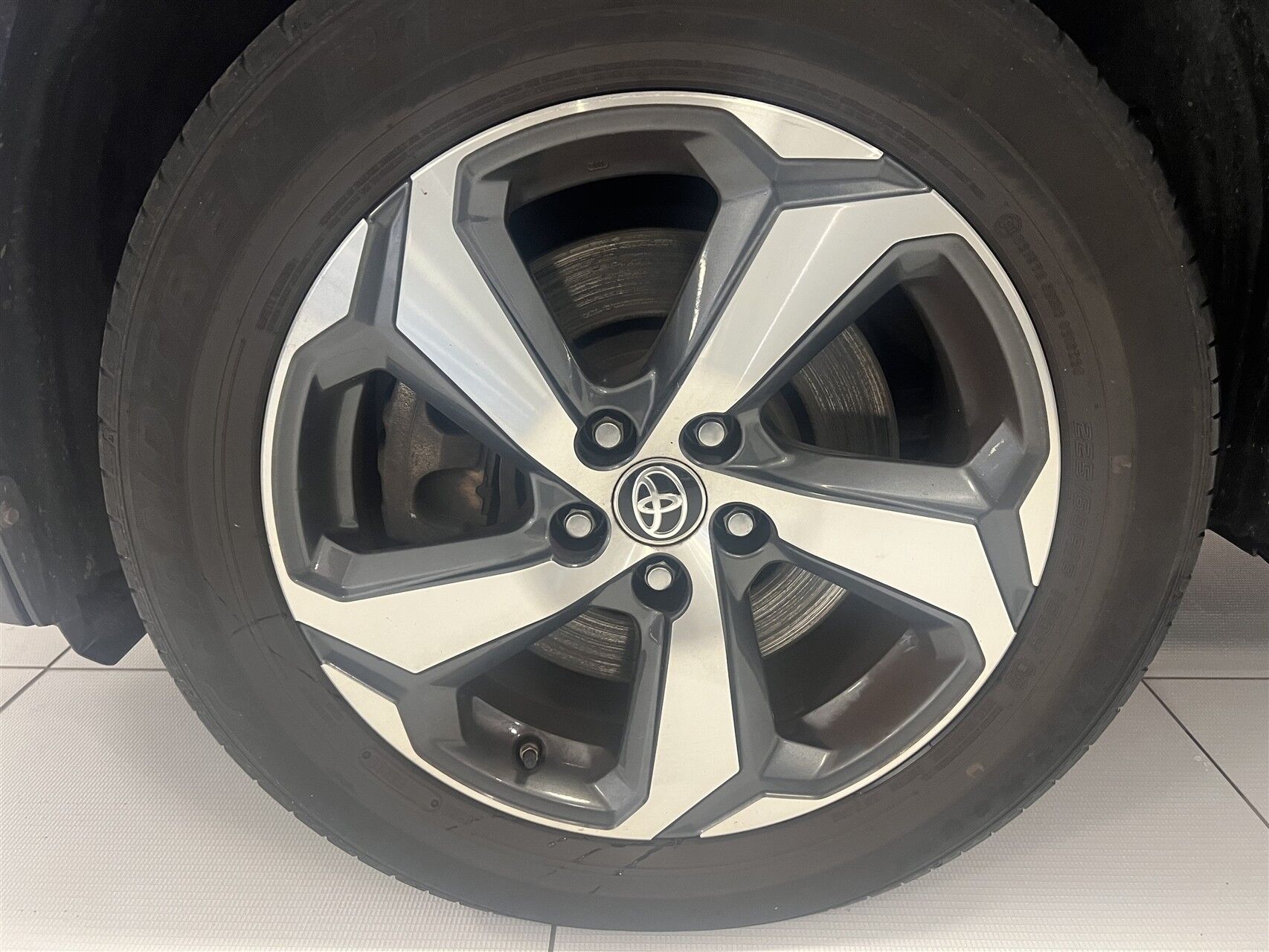 Billede af Toyota RAV4 Plug-in 2,5 Plugin-hybrid H3 Premium AWD 306HK 5d 6g Aut.
