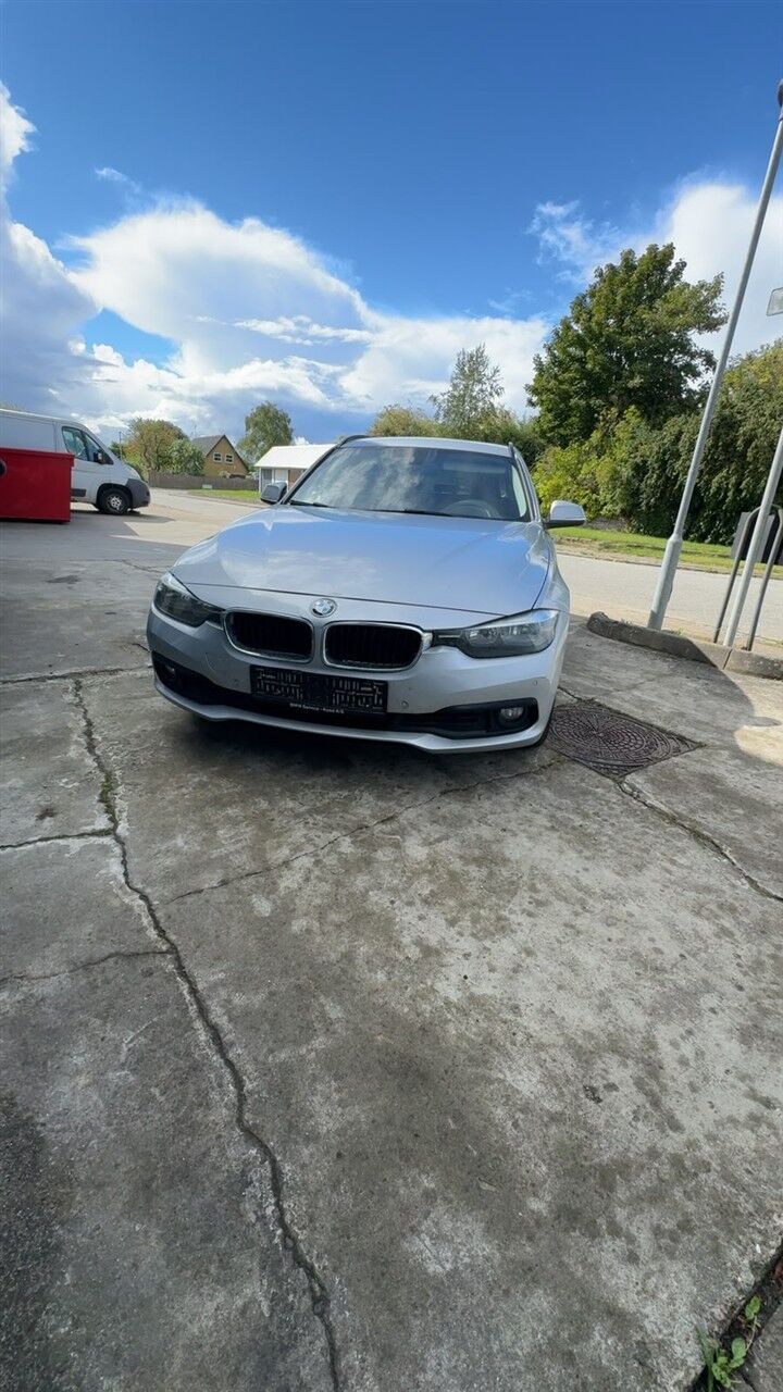 Billede af BMW 318d Touring 2,0 D Steptronic 150HK Stc 8g Aut.