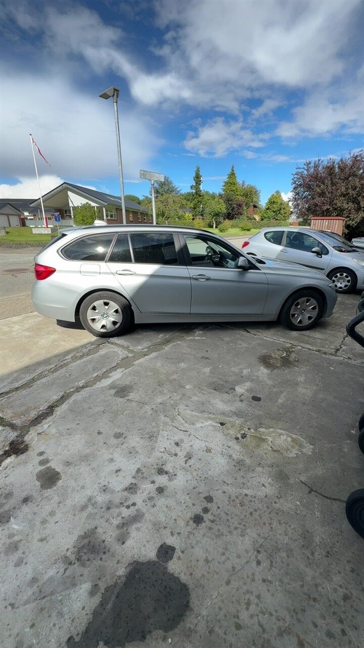 Billede af BMW 318d Touring 2,0 D Steptronic 150HK Stc 8g Aut.