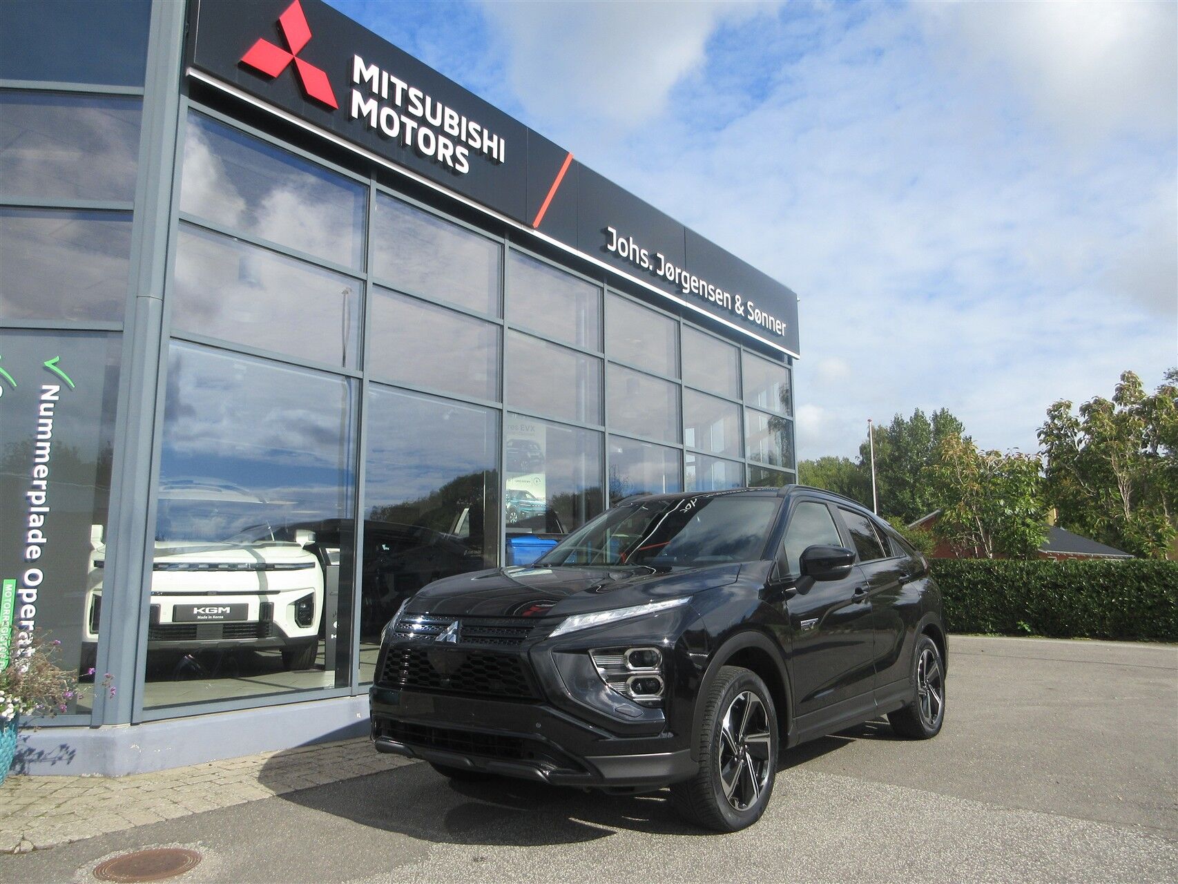 Billede af Mitsubishi Eclipse Cross 2,4 Plugin-hybrid Sport Tech 4WD 188HK 5d Trinl. Gear