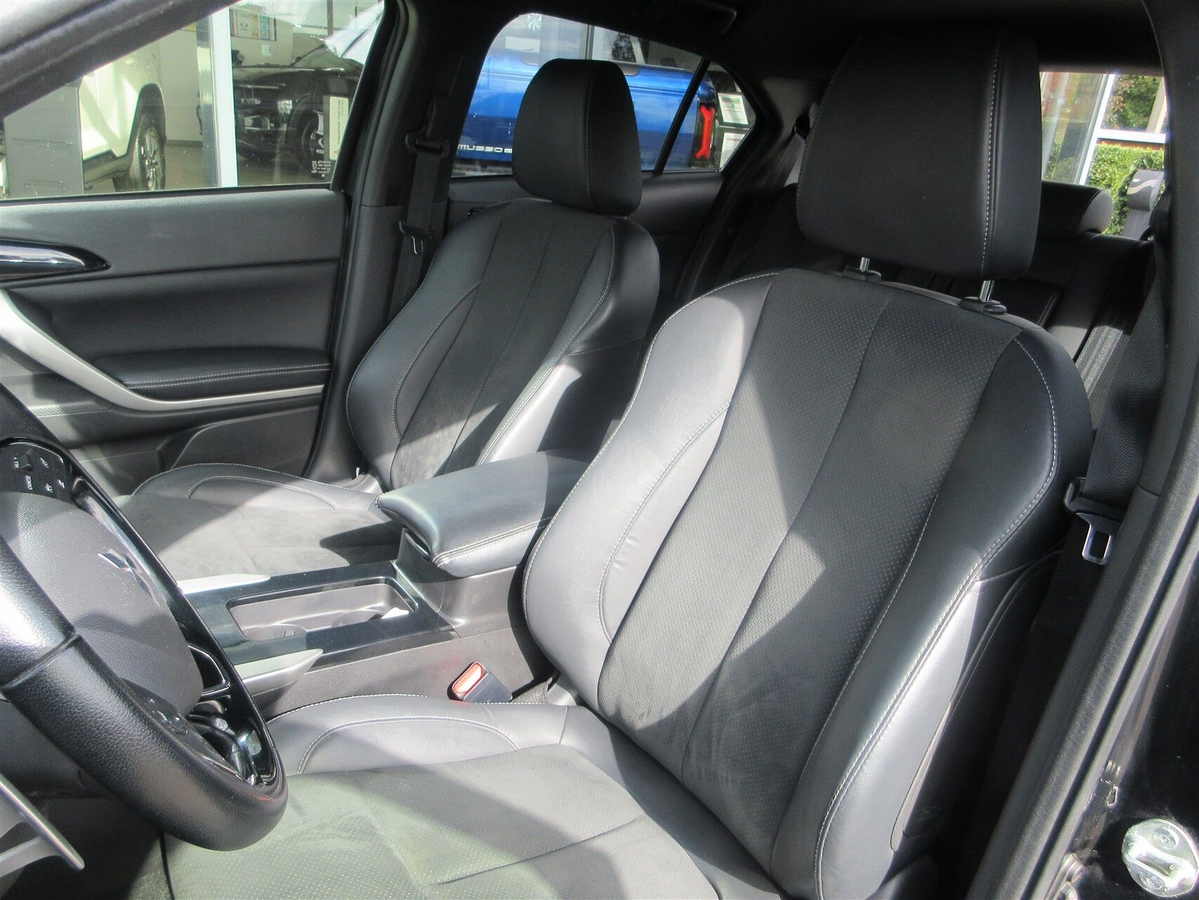 Billede af Mitsubishi Eclipse Cross 2,4 Plugin-hybrid Sport Tech 4WD 188HK 5d Trinl. Gear
