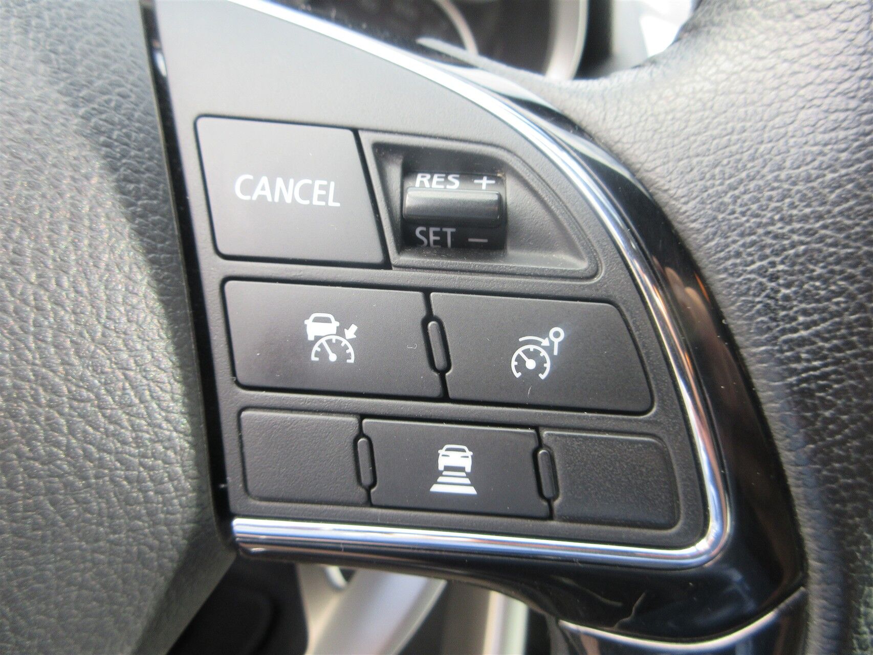 Billede af Mitsubishi Eclipse Cross 2,4 Plugin-hybrid Sport Tech 4WD 188HK 5d Trinl. Gear