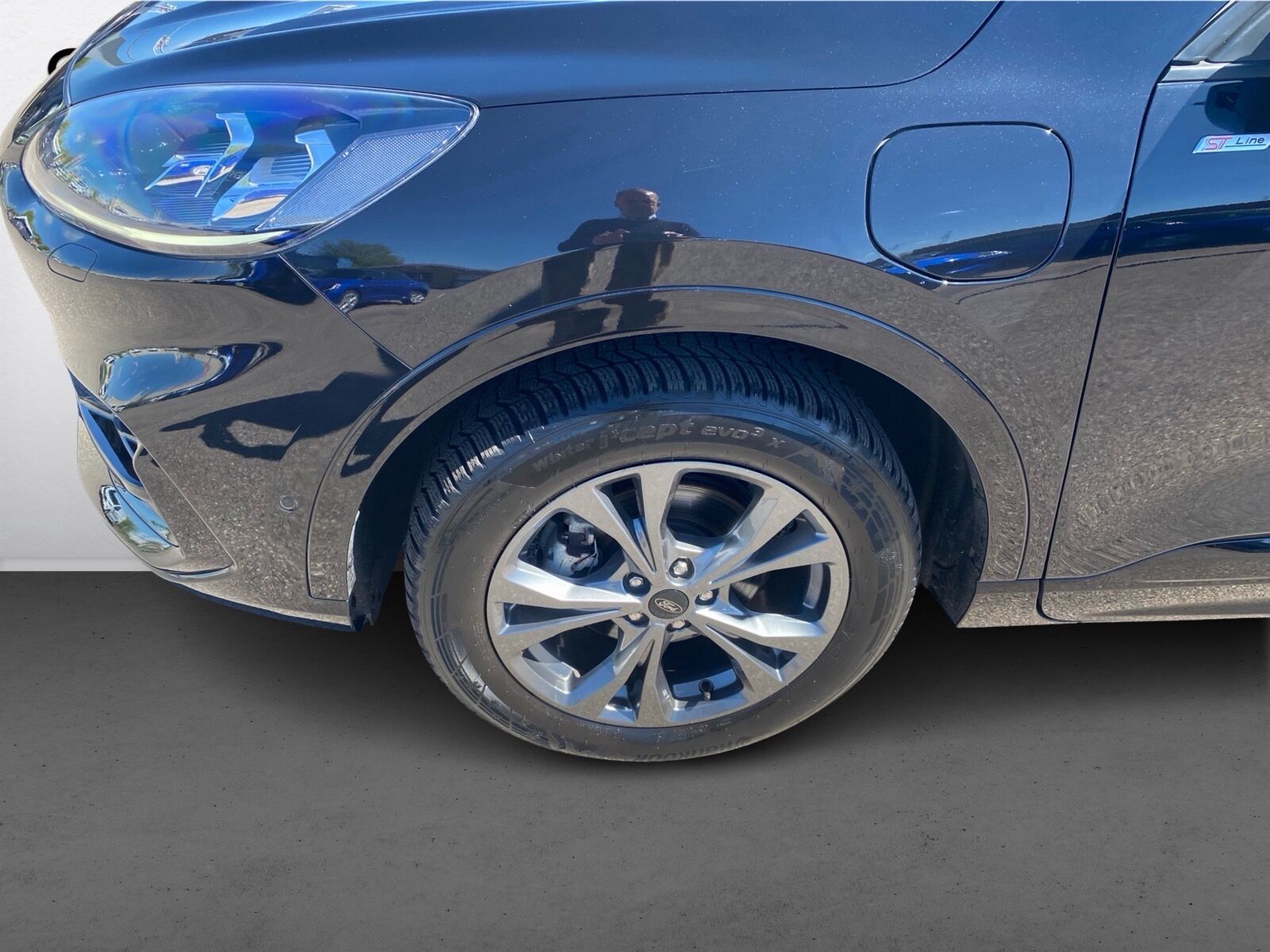 Billede af Ford Kuga 2,5 Plugin-hybrid ST-Line X CVT 225HK 5d Trinl. Gear